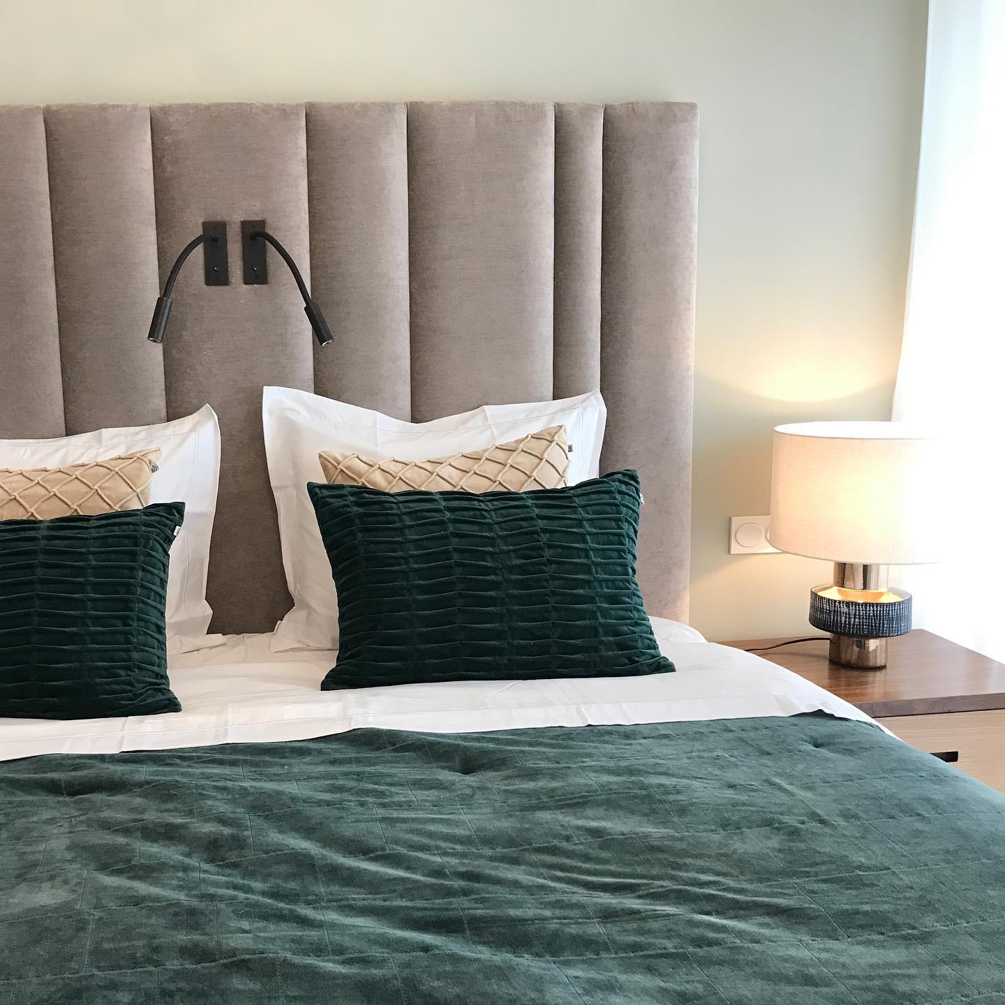 bedroom reading lights