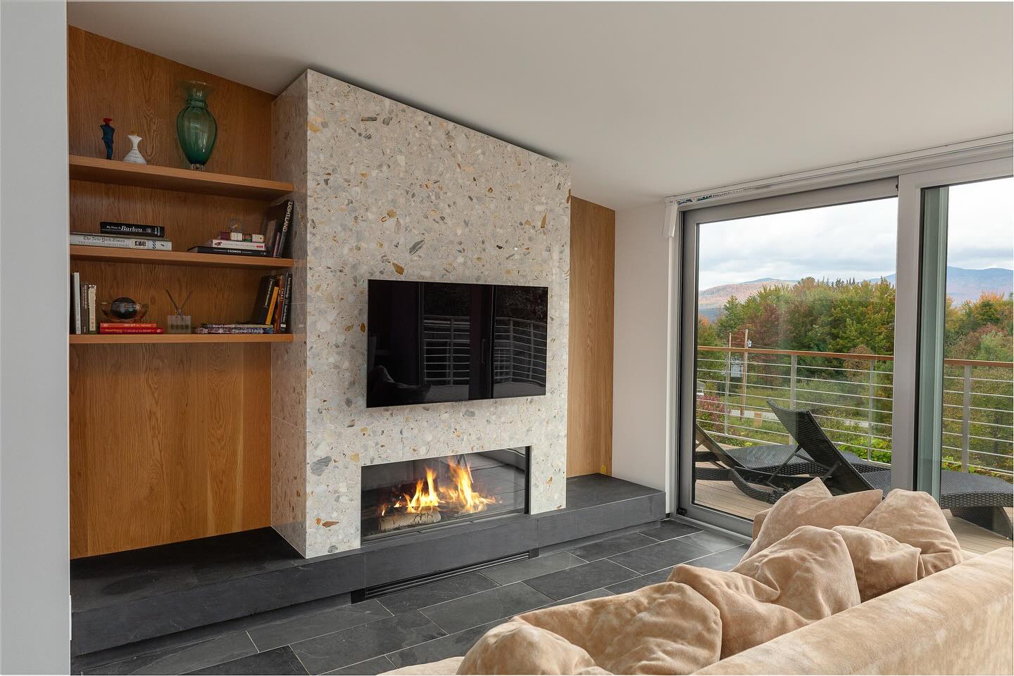 20 Bedroom Floating Shelves Ideas That Prove Small Spaces Can Still Look Stunning 17 bedroom floating shelves