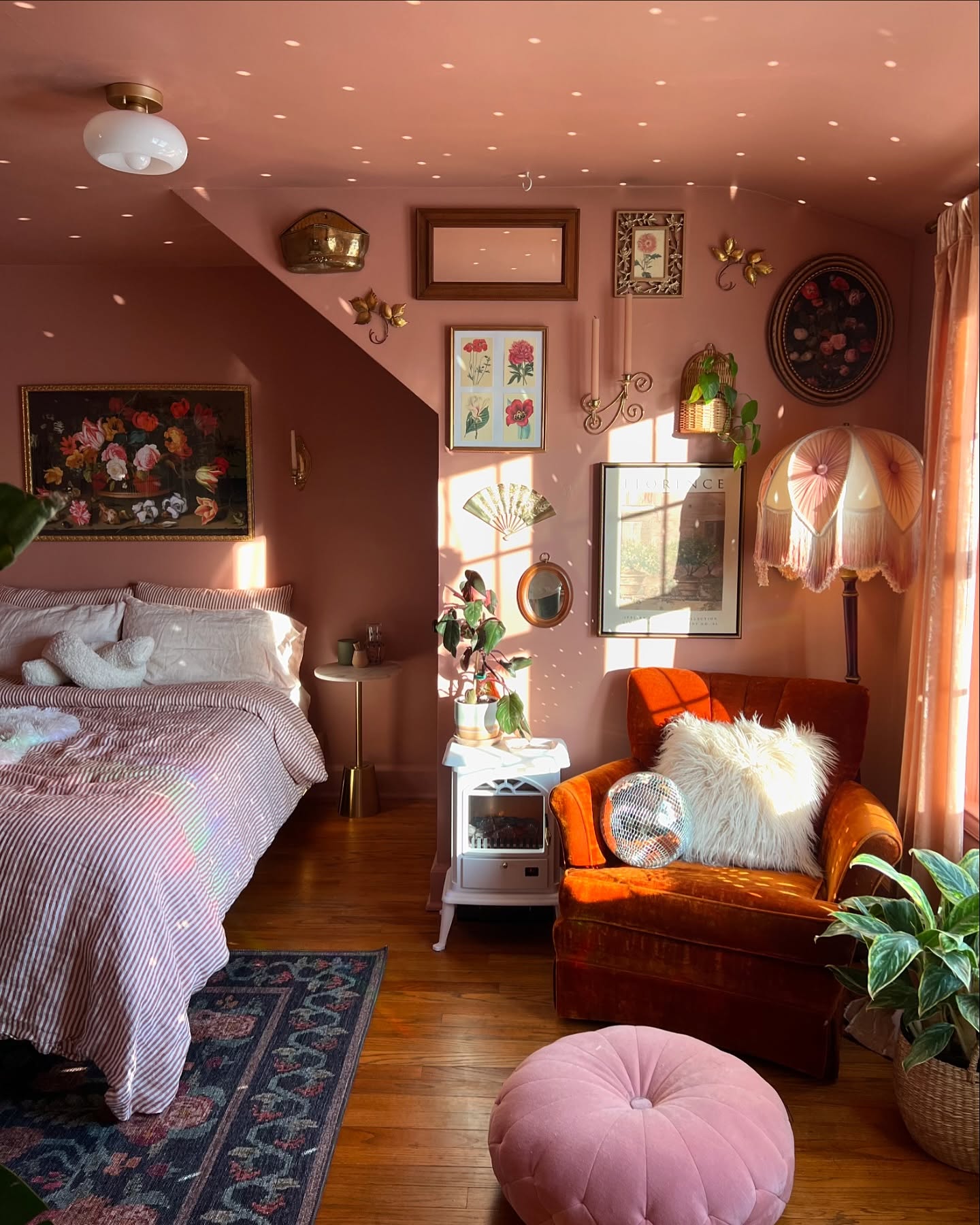 bedroom gallery wall