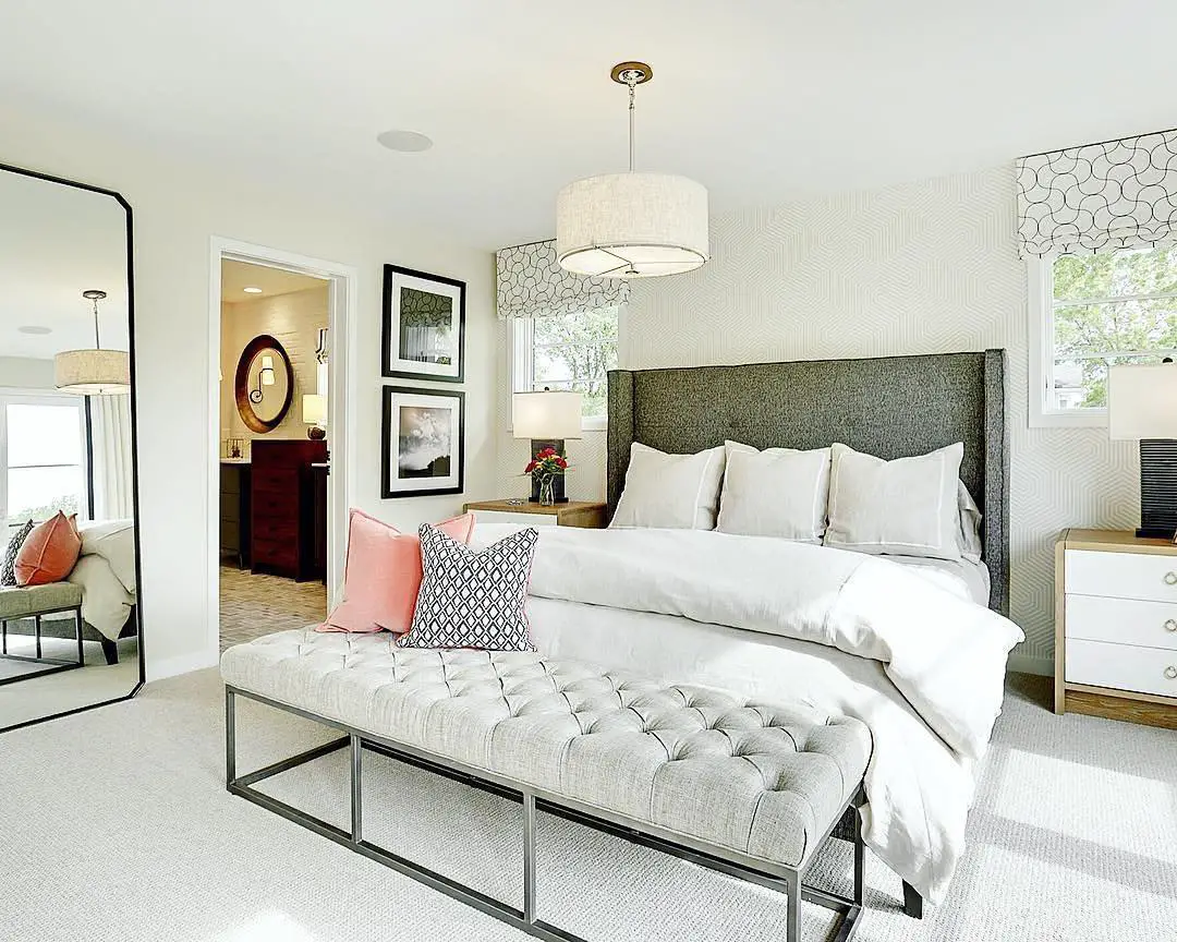 28 Bedroom Track Lighting Ideas To Brighten Your Space (With 28 Stunning Images) 5 bedroom track lighting