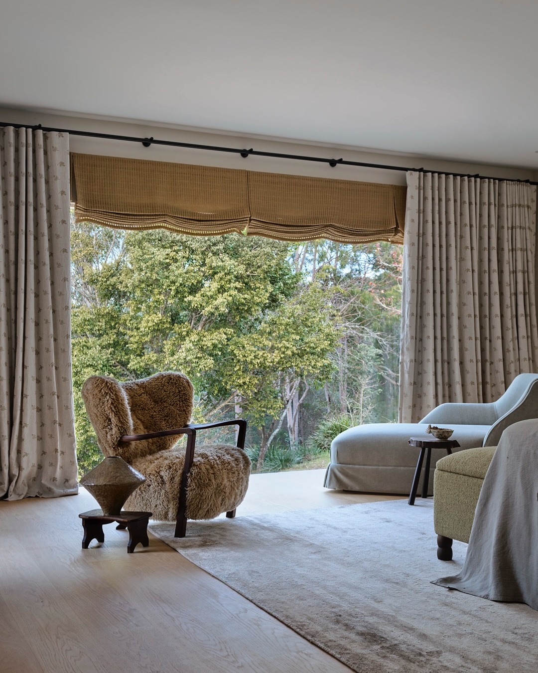 bedroom chaise lounge