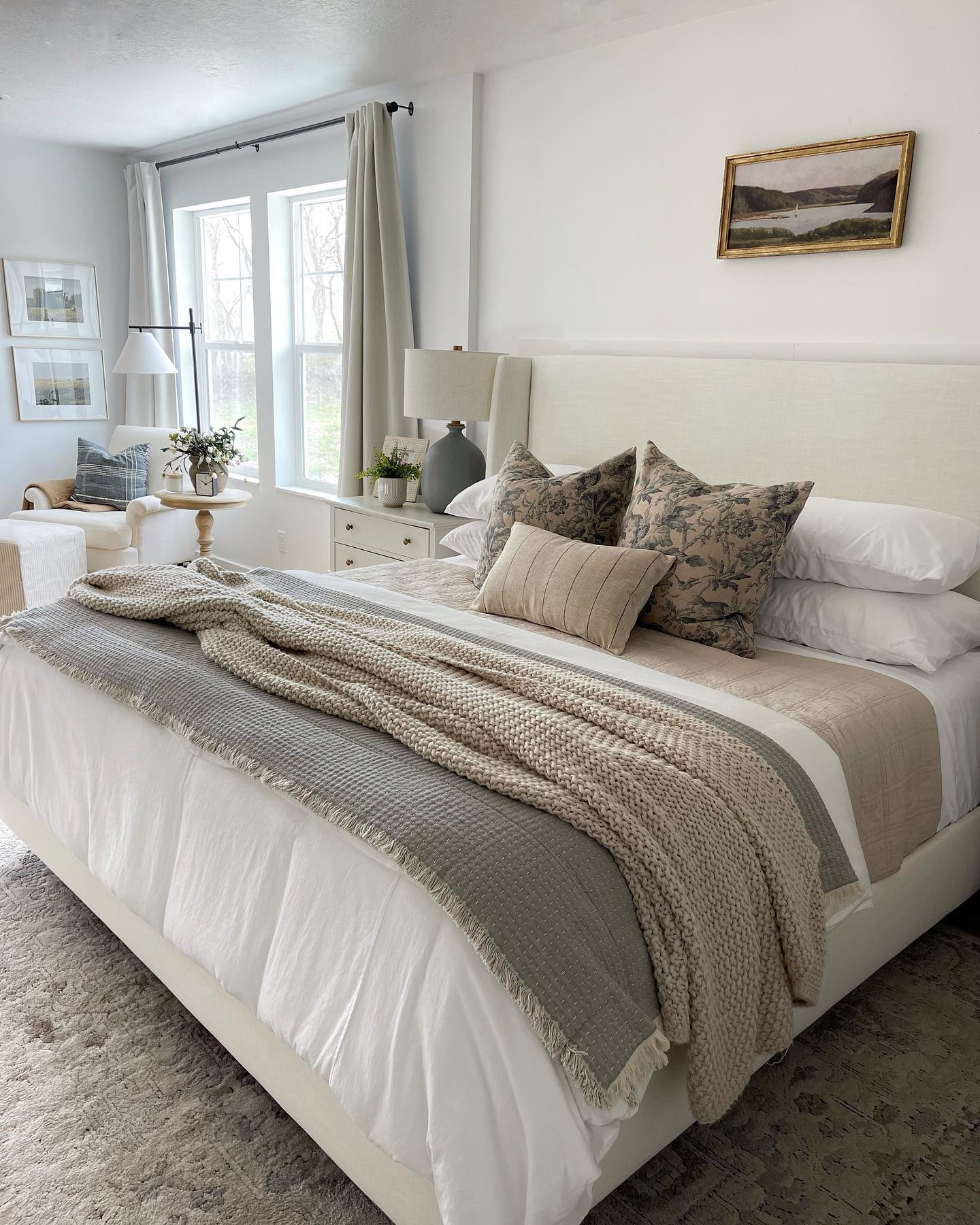 26 Cozy Bedroom Bedding Layers Ideas To Copy Now (26 Inspiring Images) 2 bedroom bedding layers