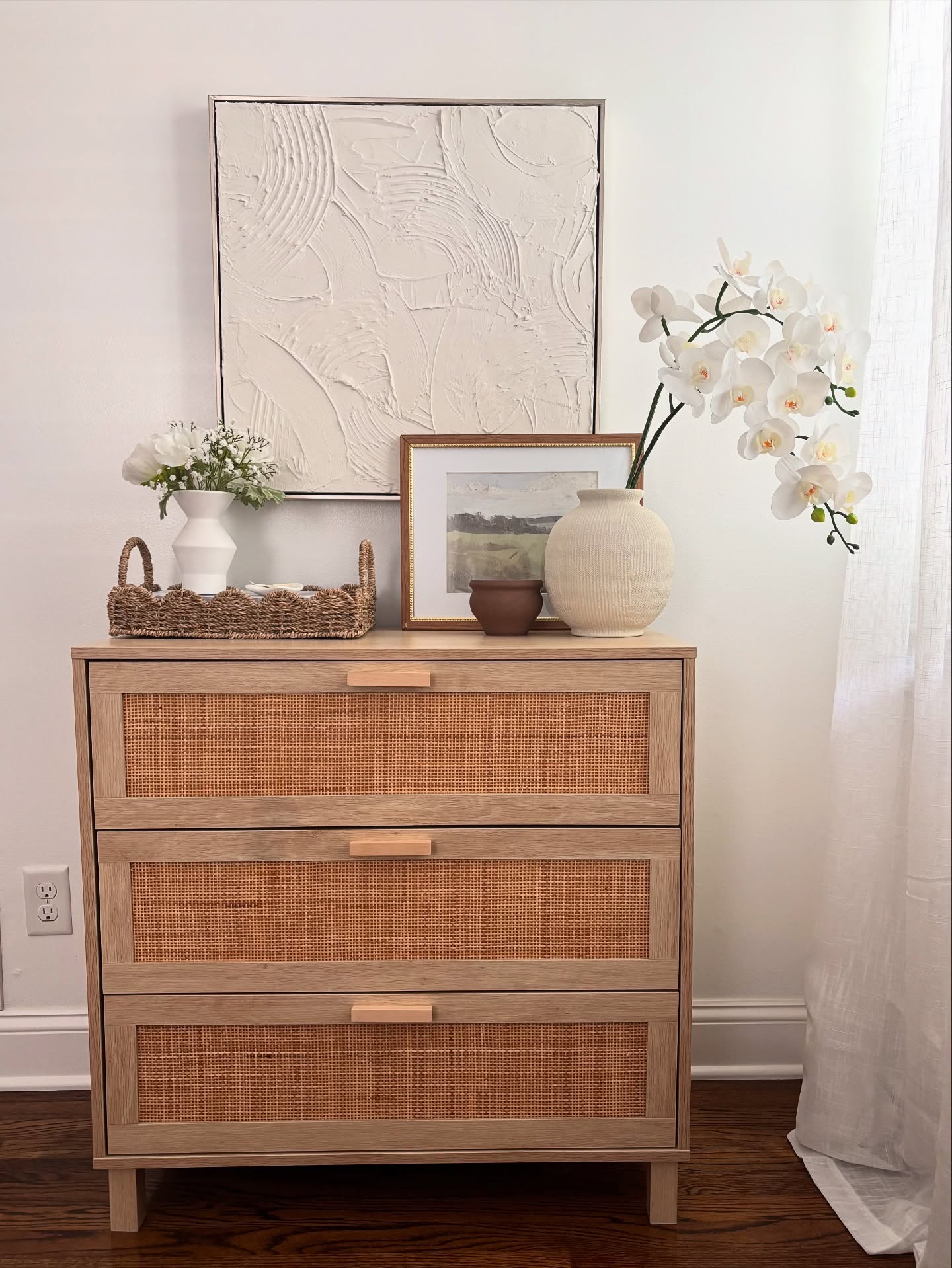 28 Bedroom Dresser Styling Ideas To Copy Now (With Photos For Every Look) 21 bedroom dresser styling