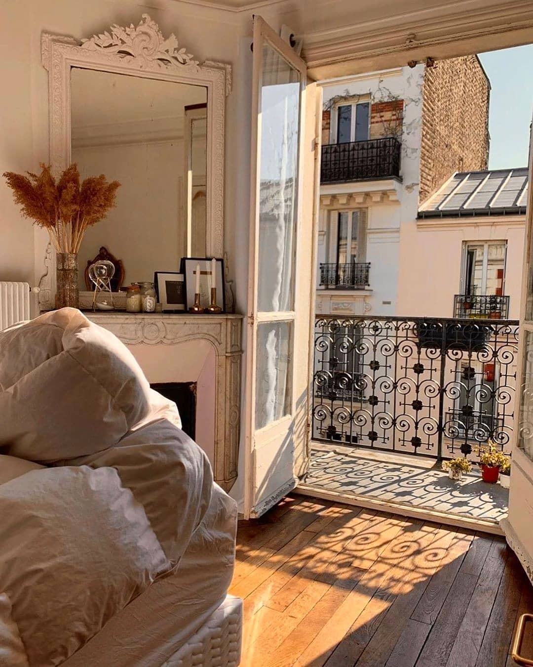 apartment bedroom decor