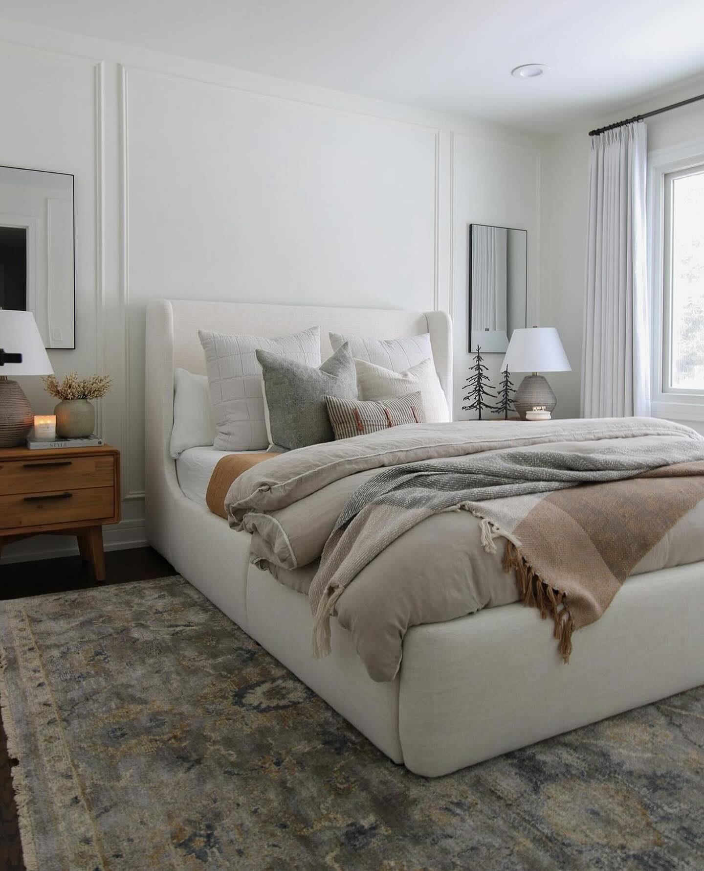 26 Cozy Bedroom Bedding Layers Ideas To Copy Now (26 Inspiring Images) 17 bedroom bedding layers