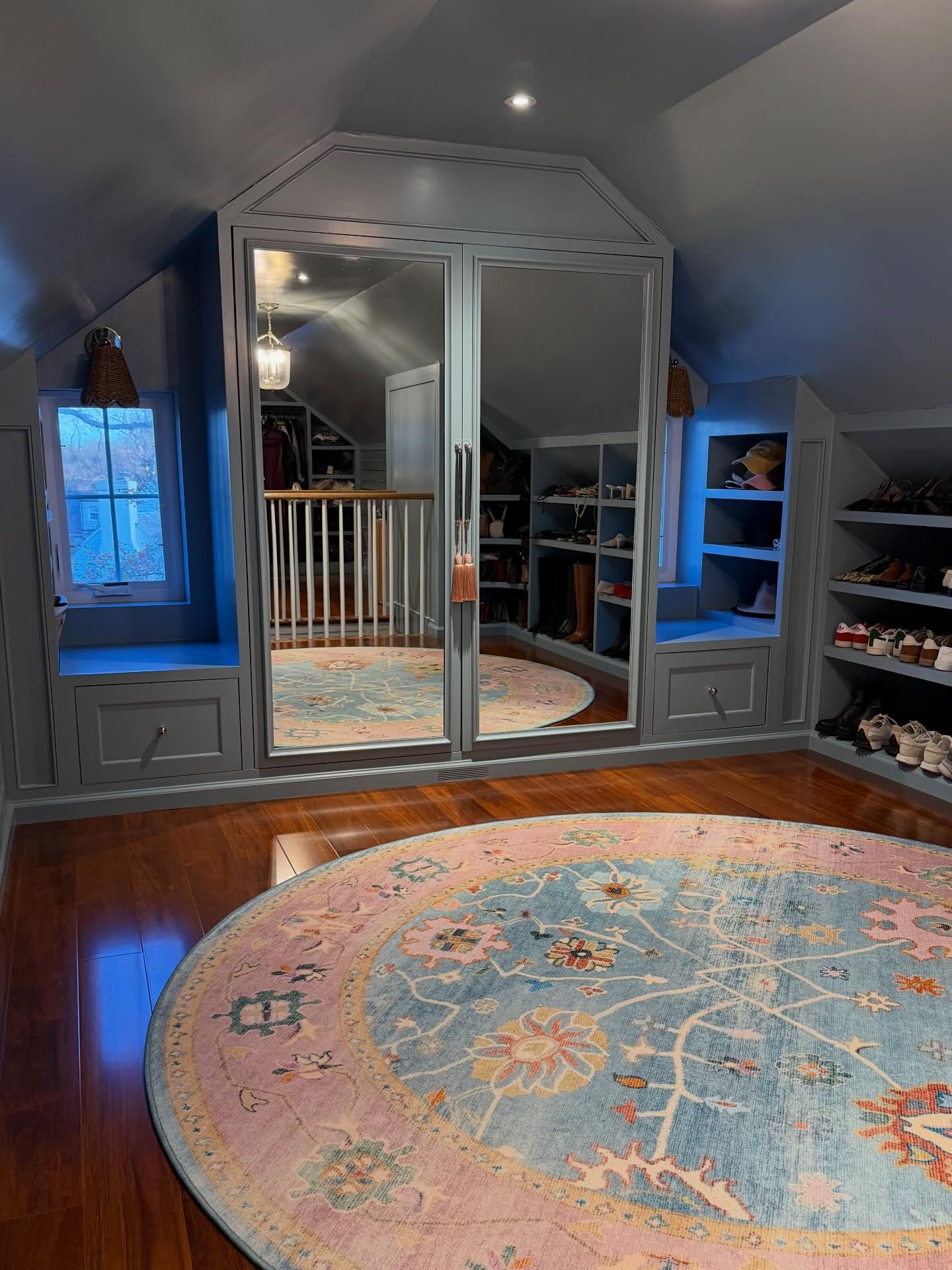 bedroom closet layout