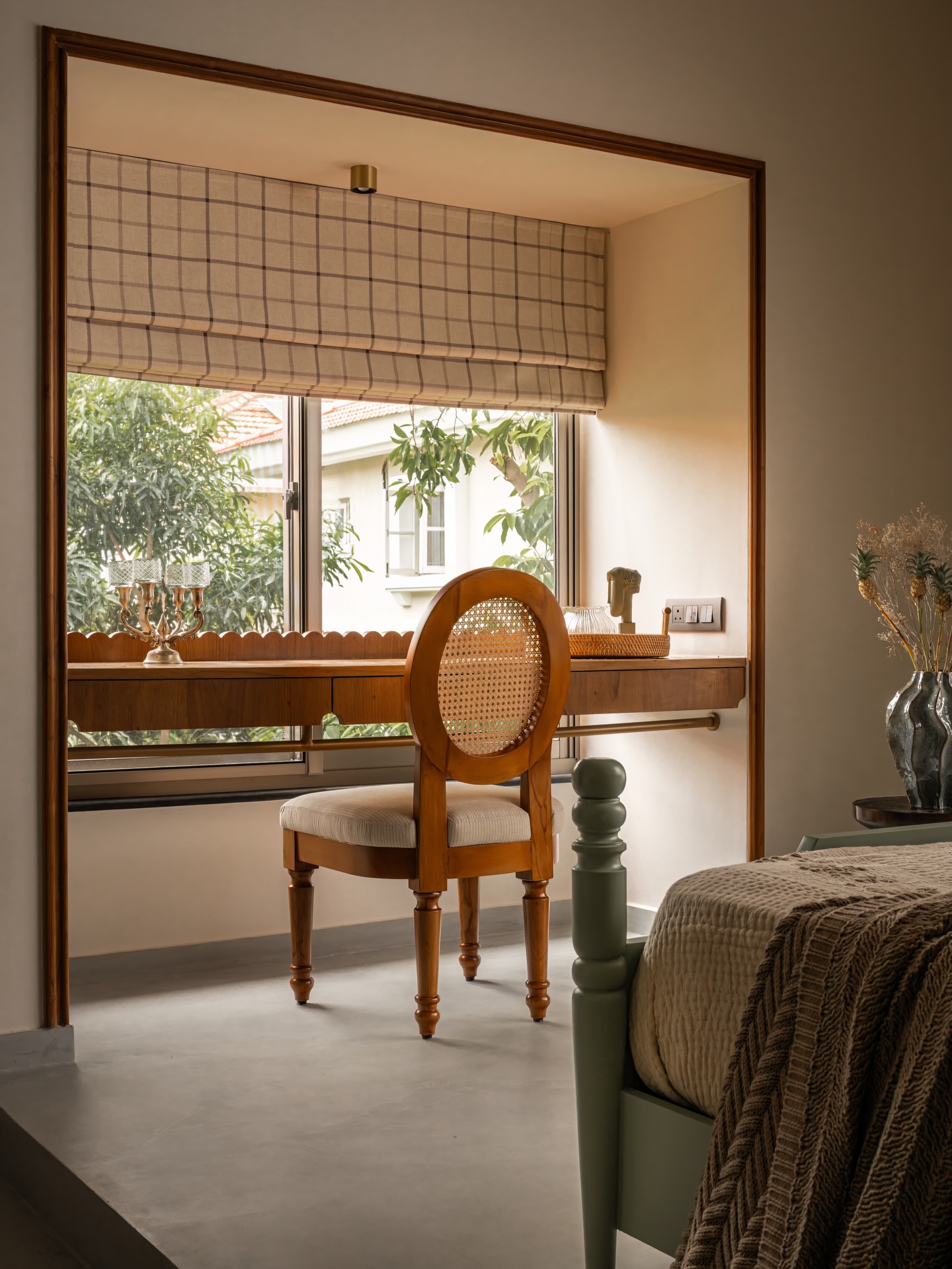 bedroom large windows