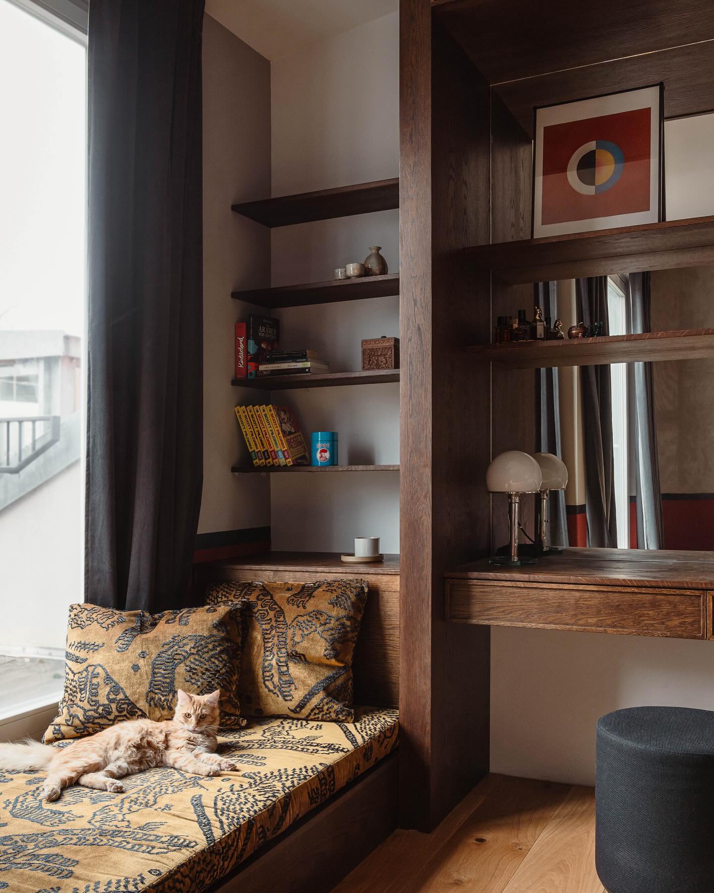 bedroom reading nook