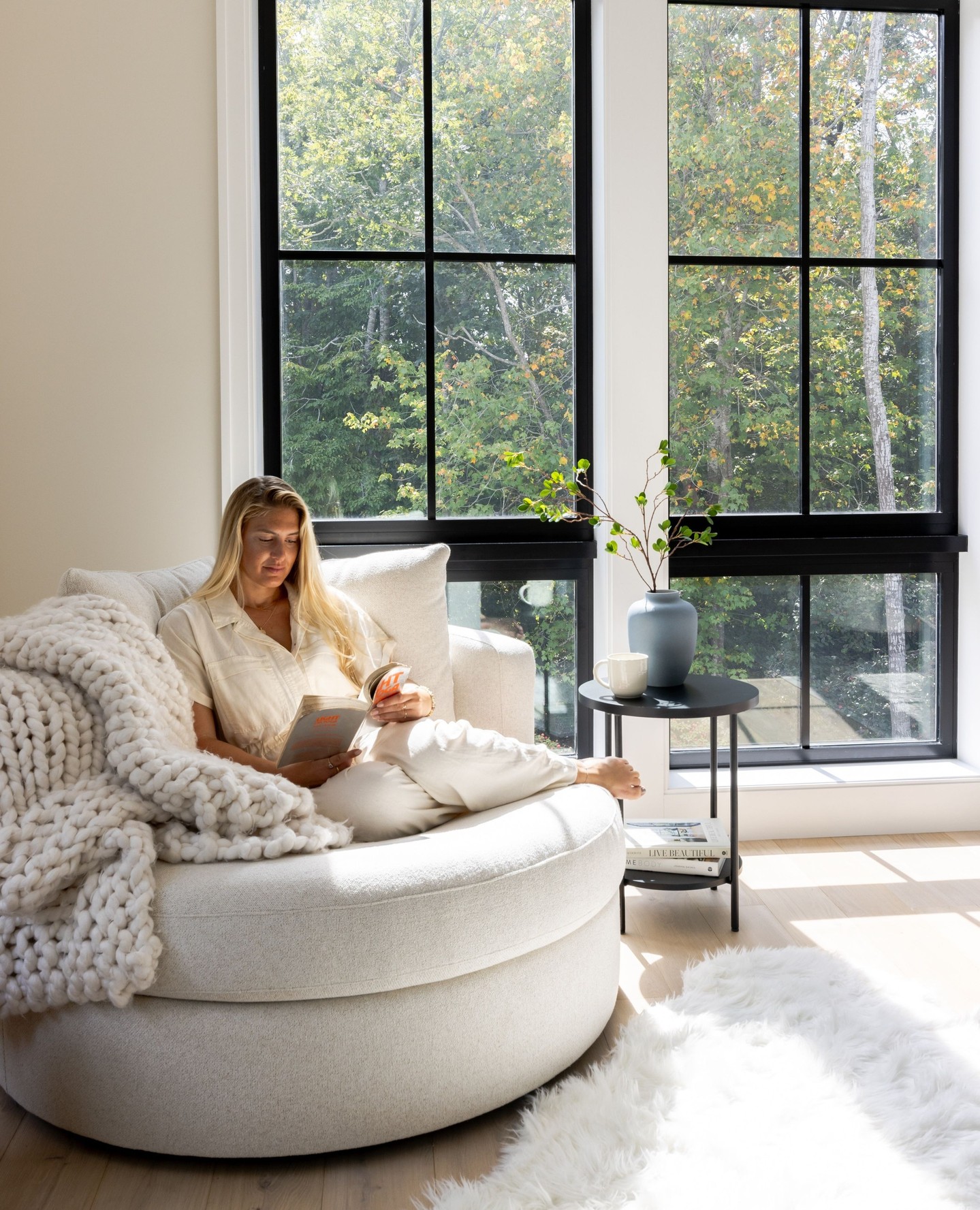 bedroom reading nook