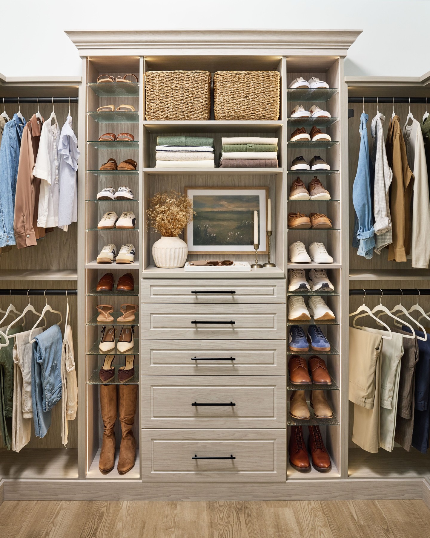bedroom closet layout