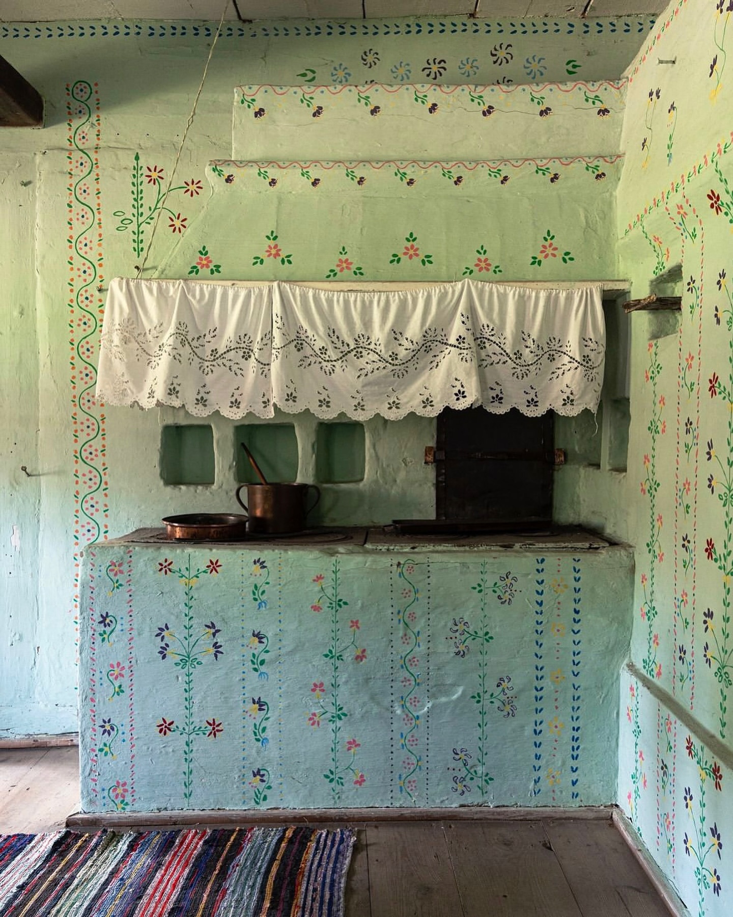 bedroom partition wall