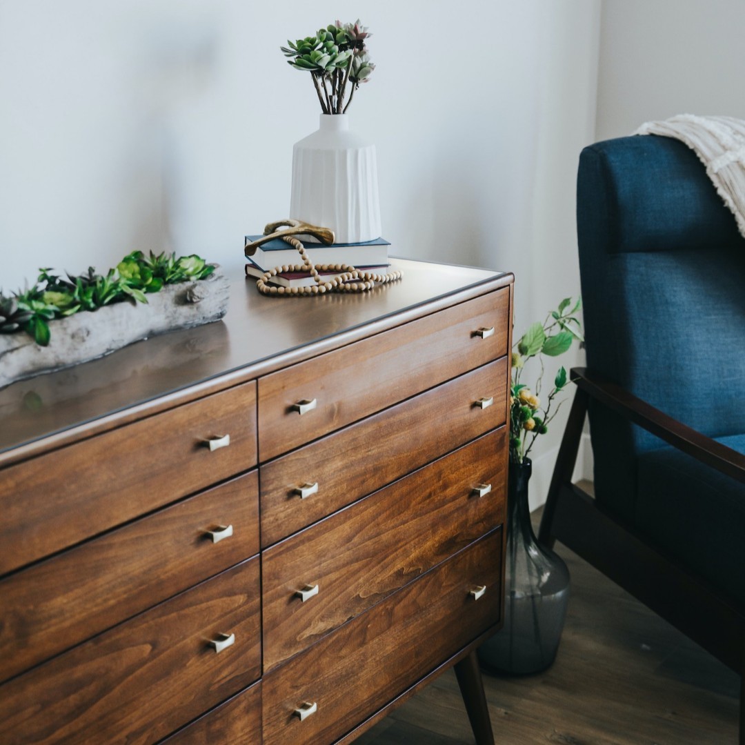 bedroom corner shelf