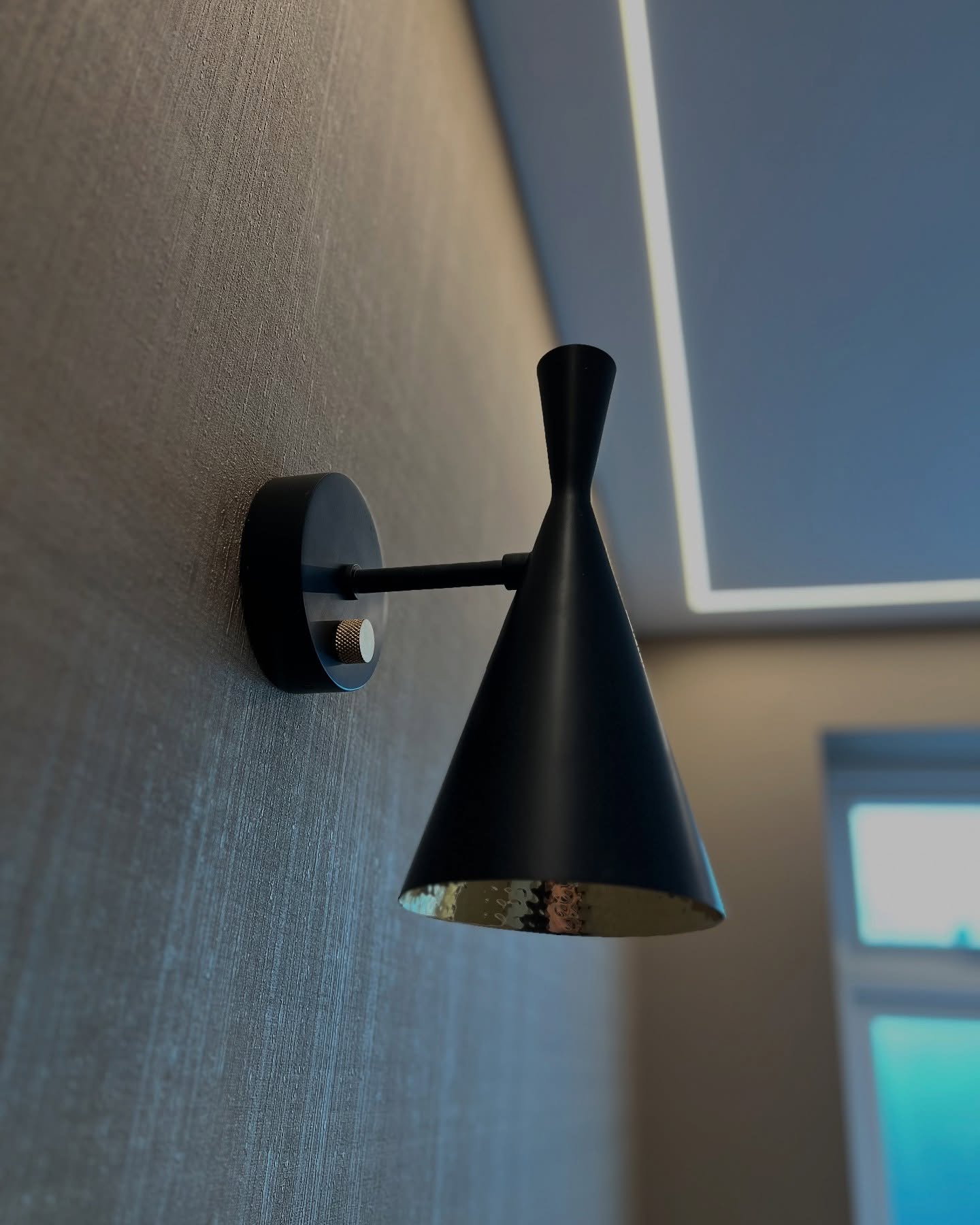 bedroom reading lights