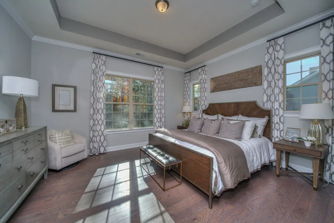 bedroom tray ceiling