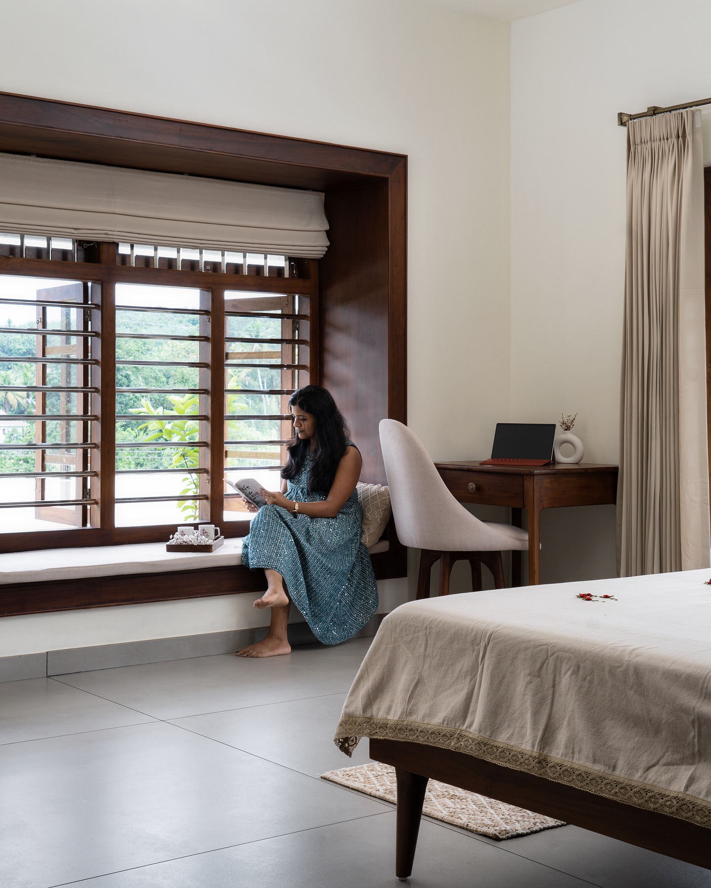 bedroom reading nook