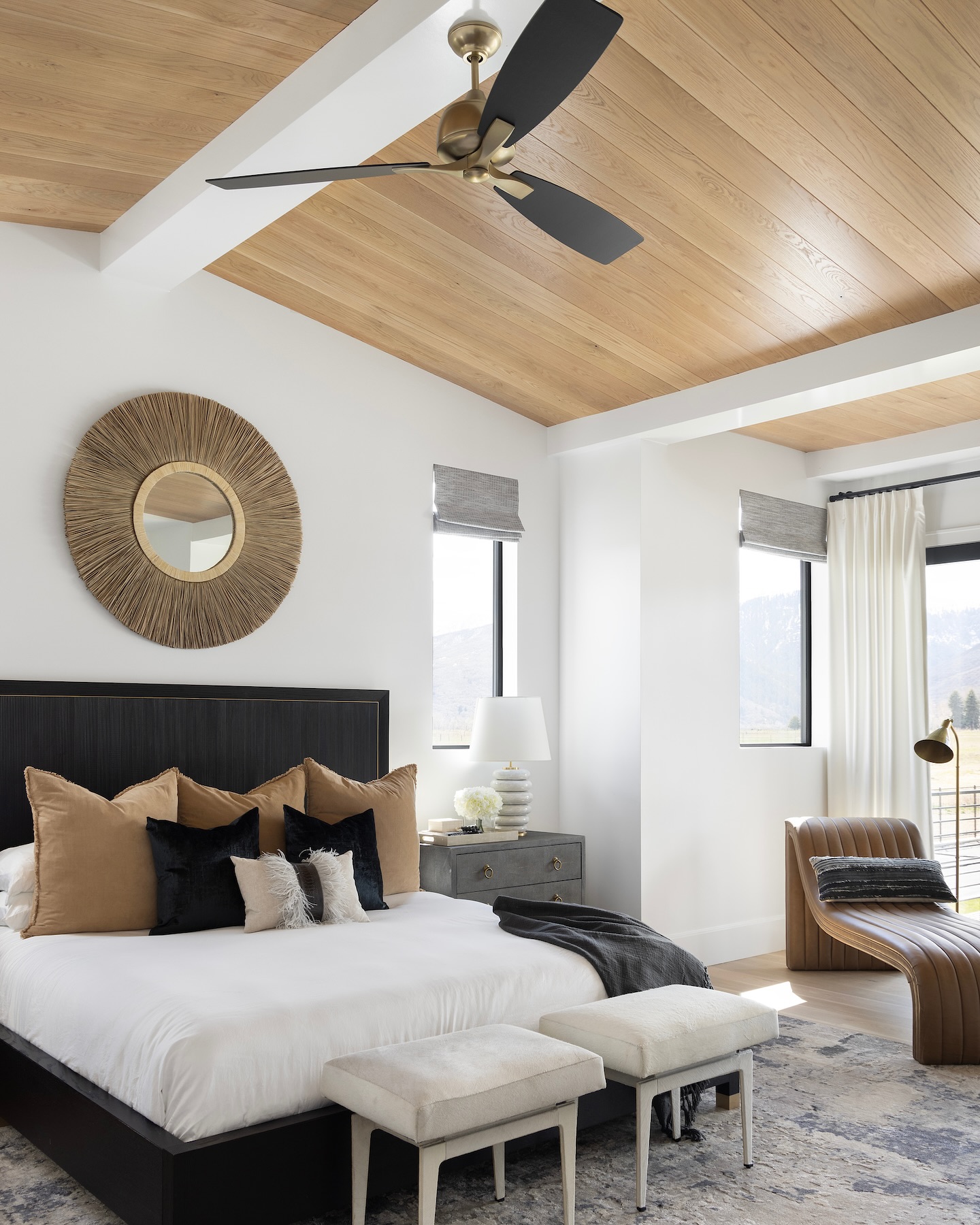 bedroom chaise lounge