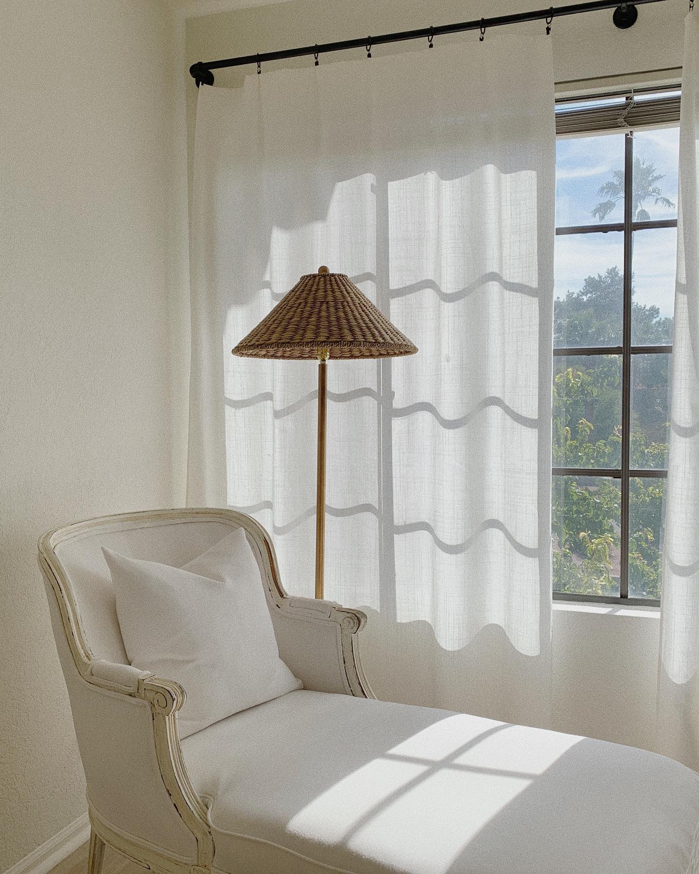 bedroom chaise lounge