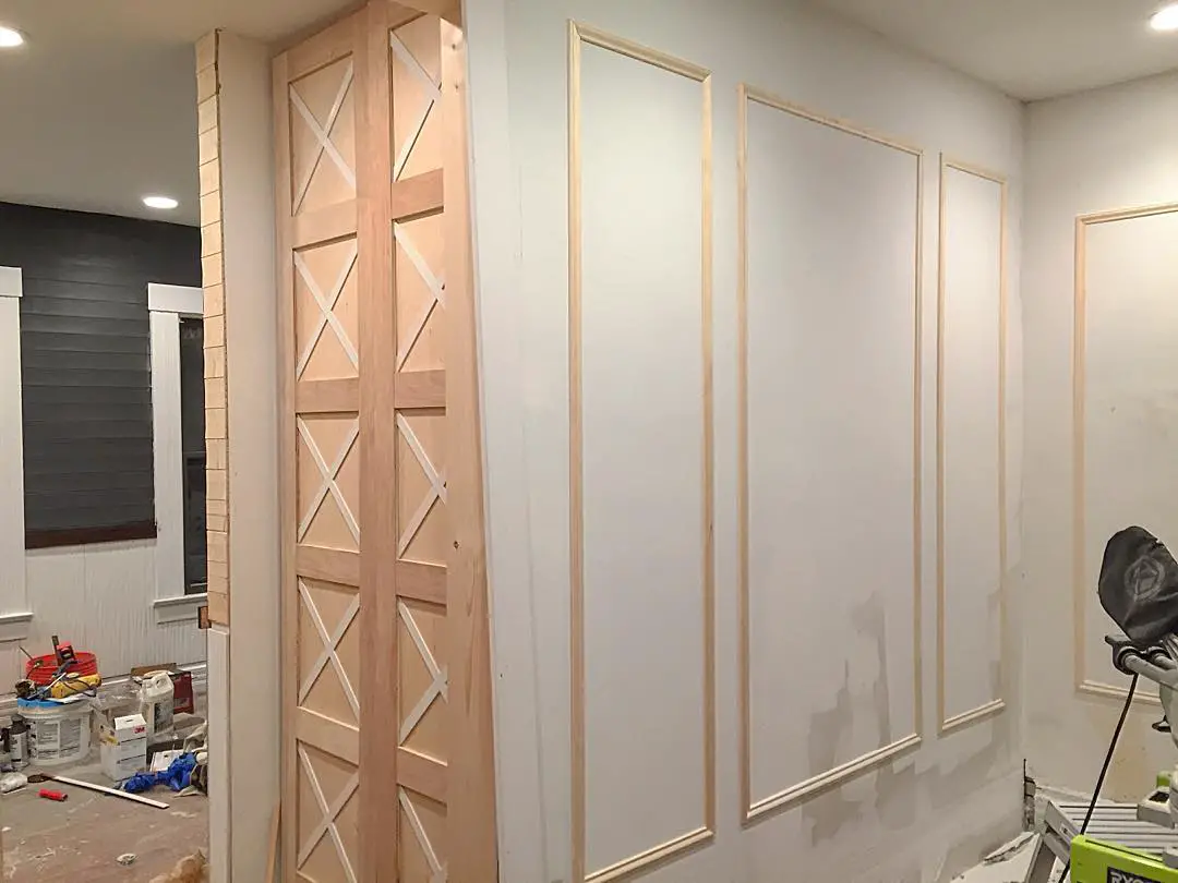 27 Bedroom Picture Frame Molding Ideas To Instantly Elevate Your Walls 3 bedroom picture frame molding