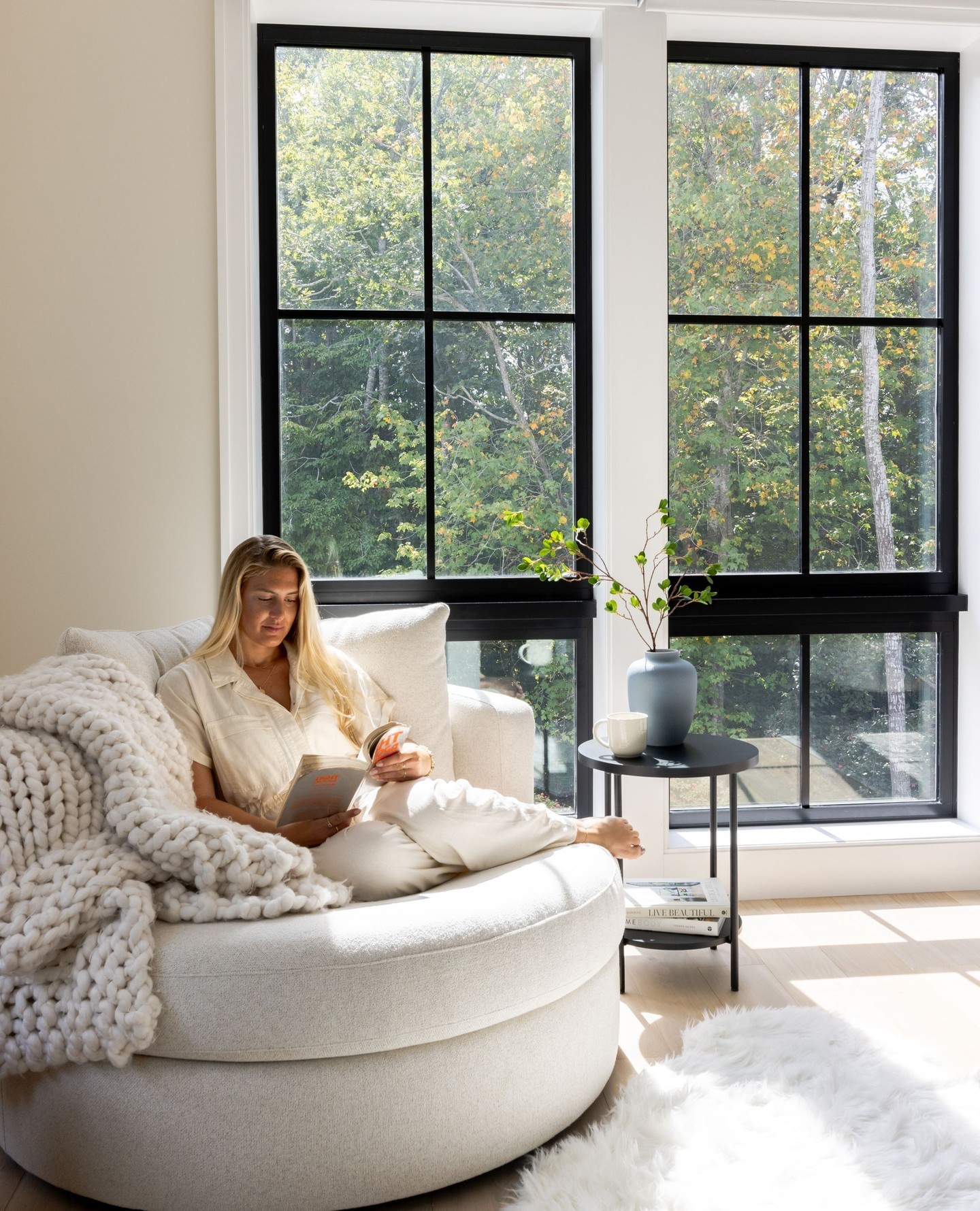 bedroom reading nook