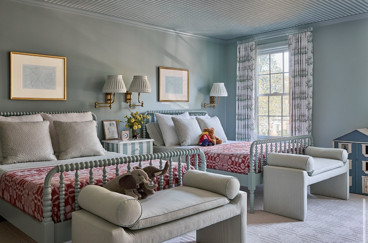 bedroom gallery wall layout