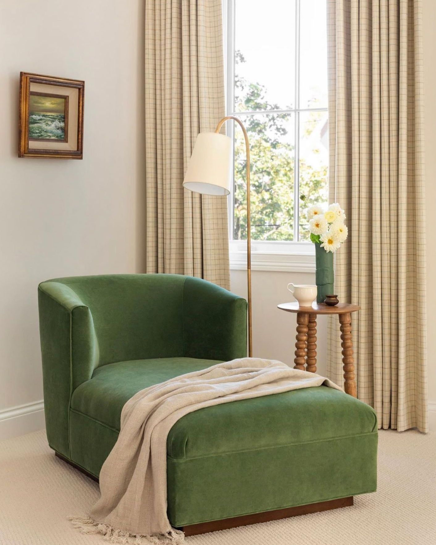 bedroom chaise lounge