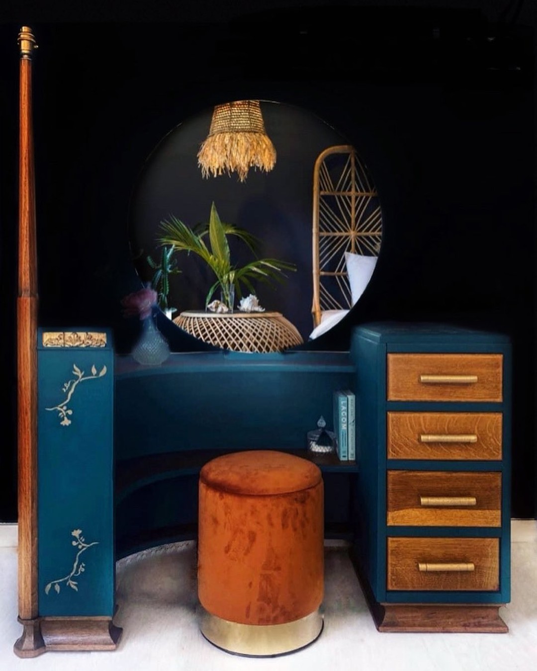 24 Gorgeous Art Deco Bedroom Ideas To Give Your Sleep Space Glam Makeover 20 art deco bedroom