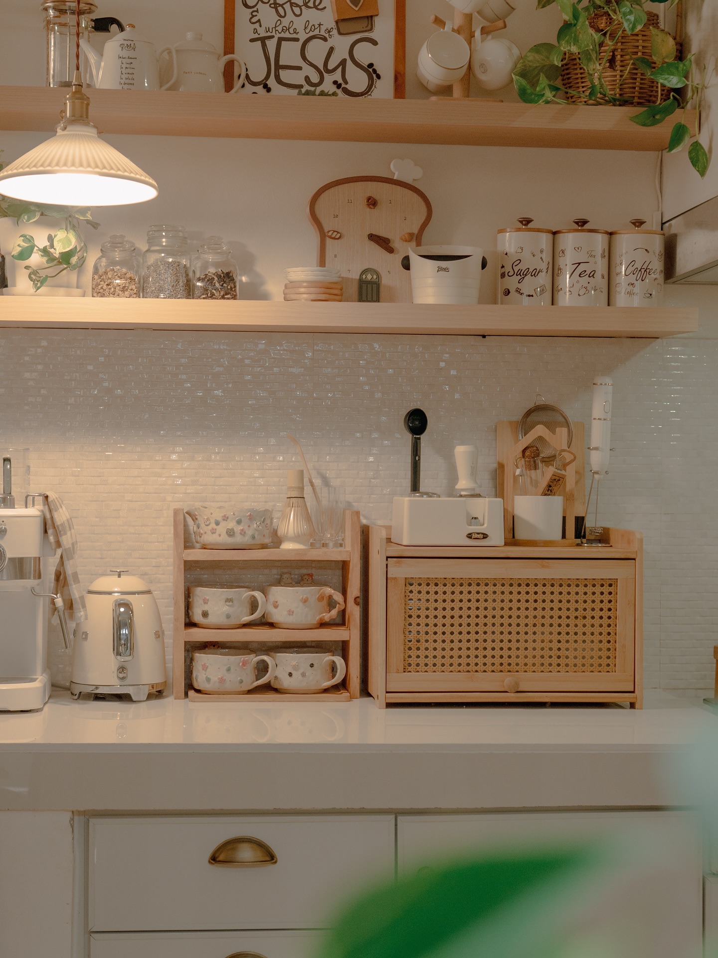 21 Bedroom Coffee Station Ideas To Create A Cozy In‑Room Café Vibe 1 bedroom coffee station