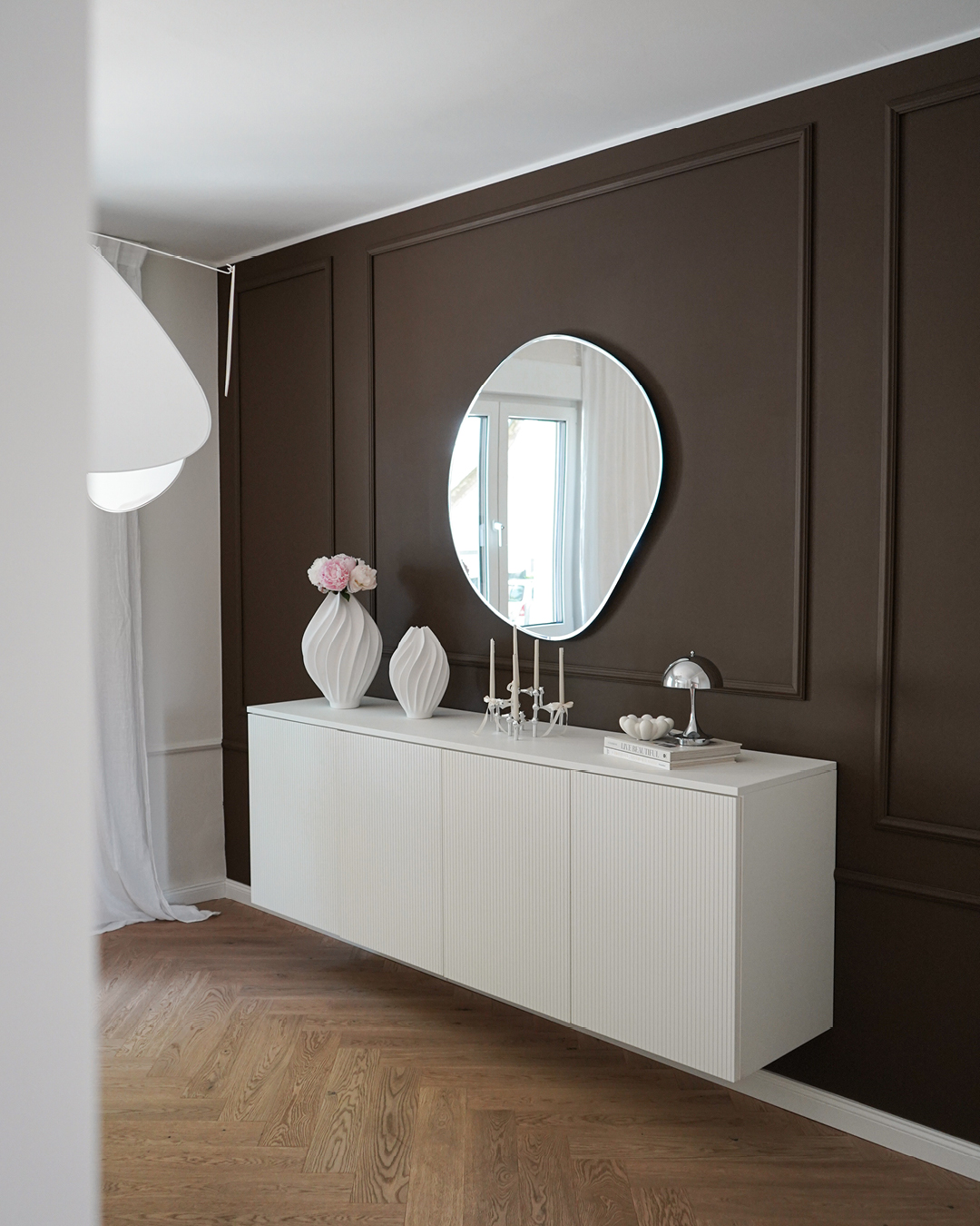 25 Bedroom Dark Wall Ideas To Transform Your Space (With Stunning Real-Life Photos) 12 bedroom dark wall