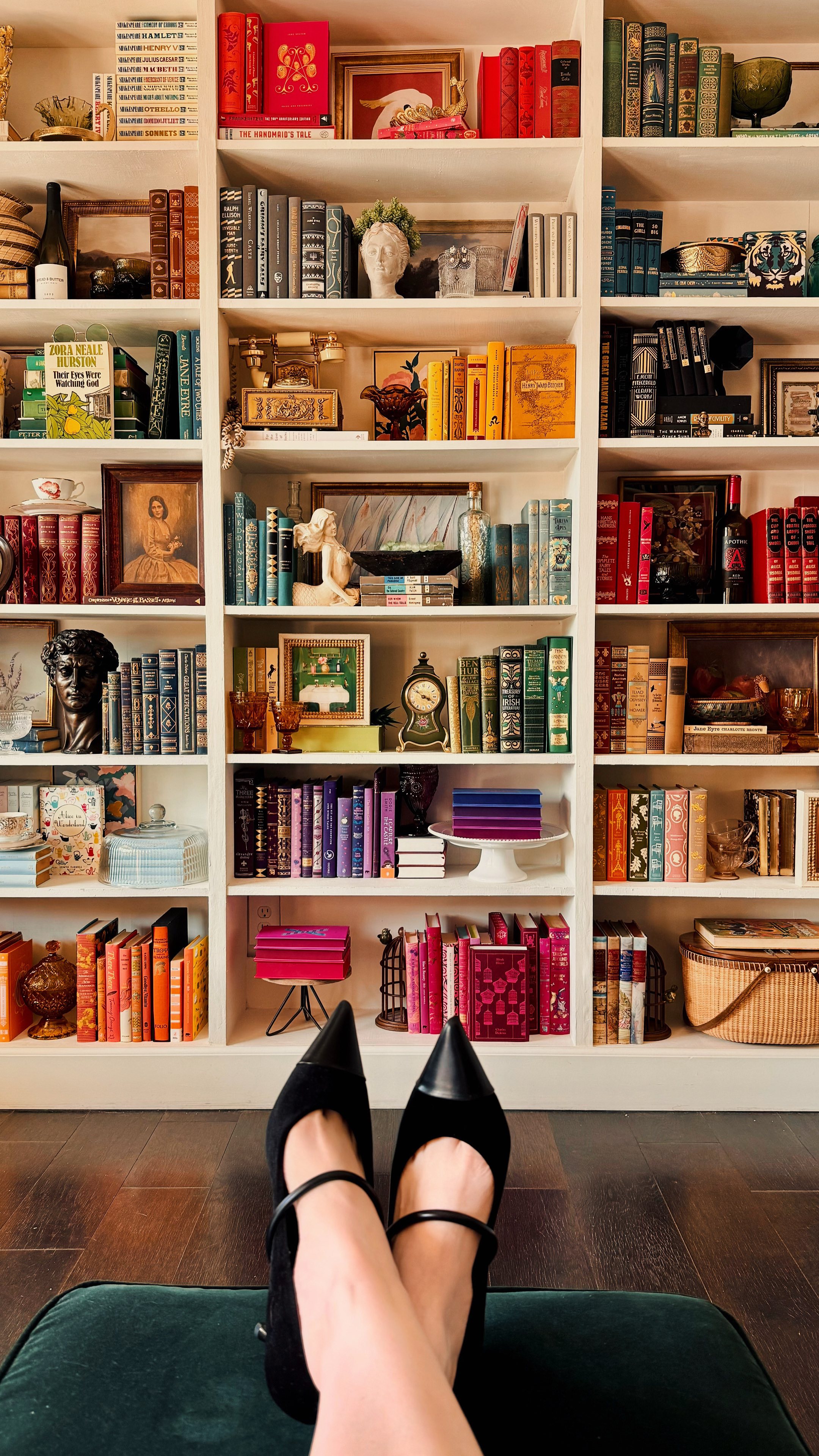 bookshelf styling living room