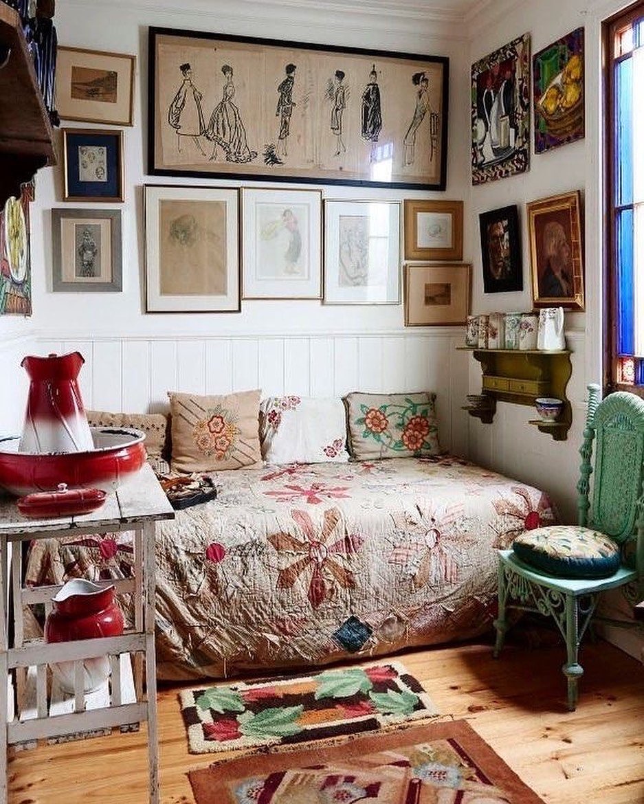 eclectic bedroom decor