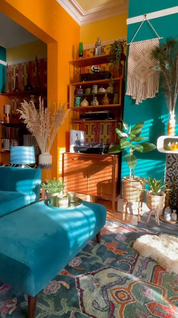 25 Maximalist Living Room Ideas: Bold, Eclectic Decor Inspiration In 25 Stunning Images 1 maximalist living room