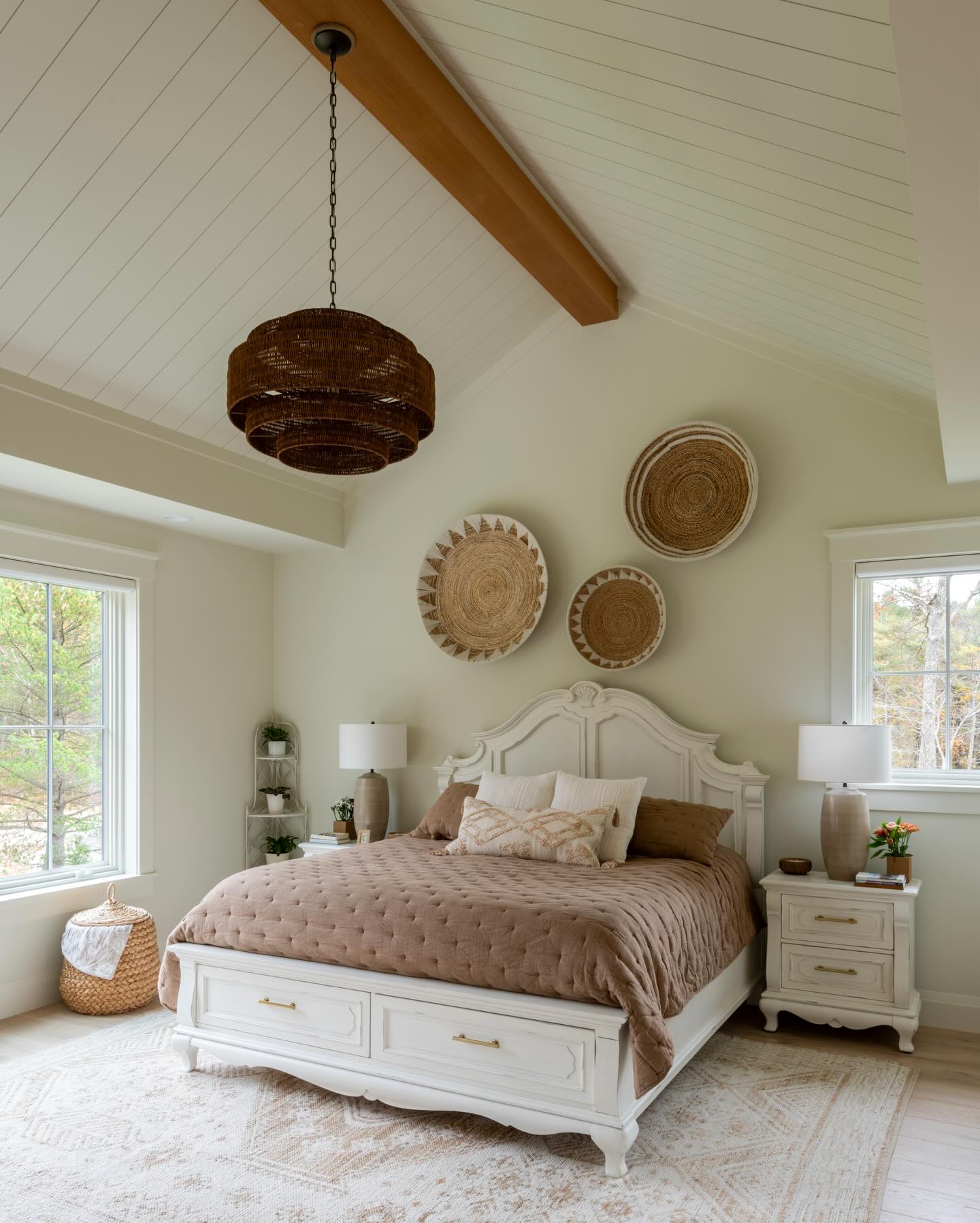 vaulted ceiling bedroom