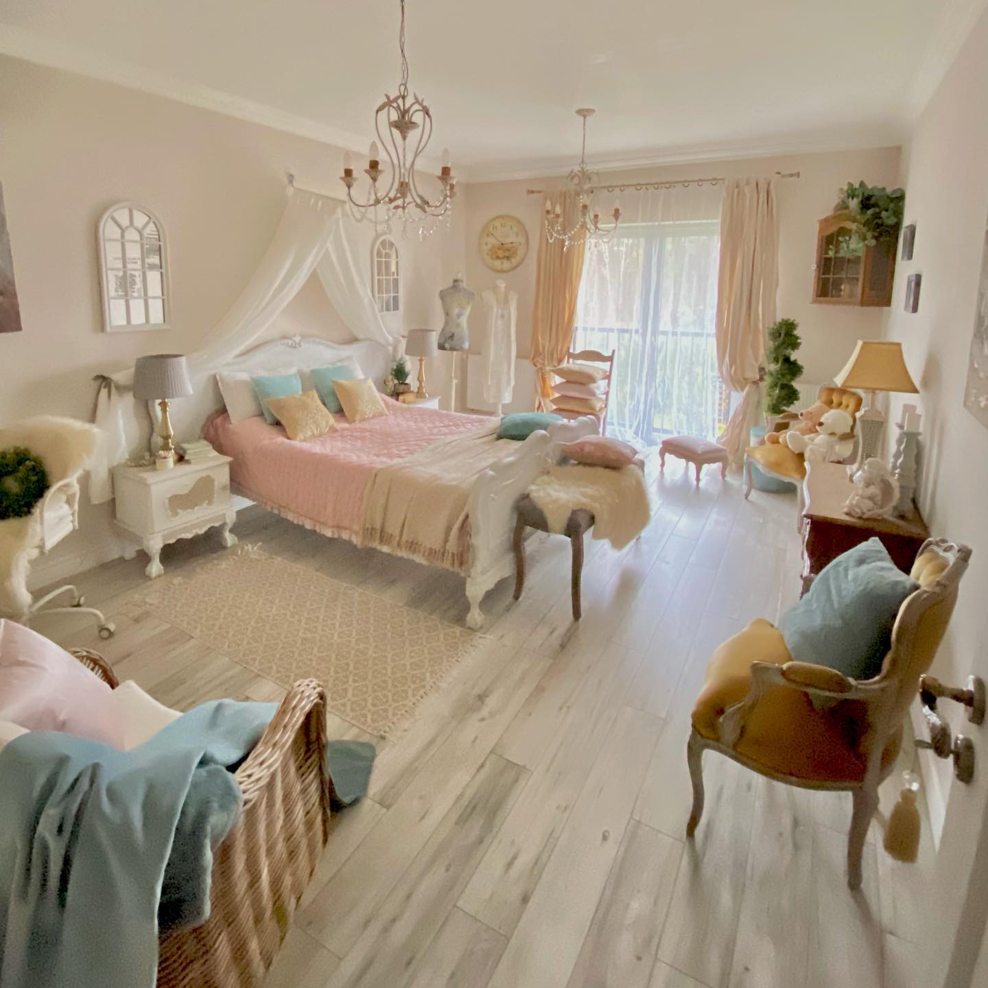 shabby chic bedroom
