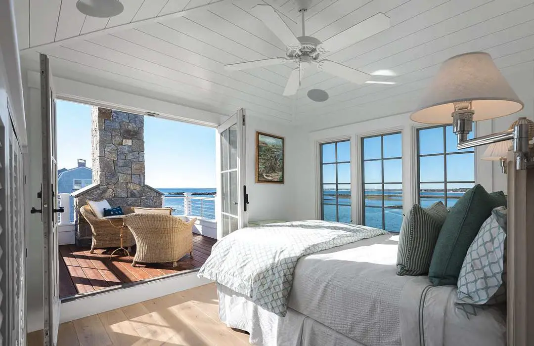 cathedral ceiling bedroom