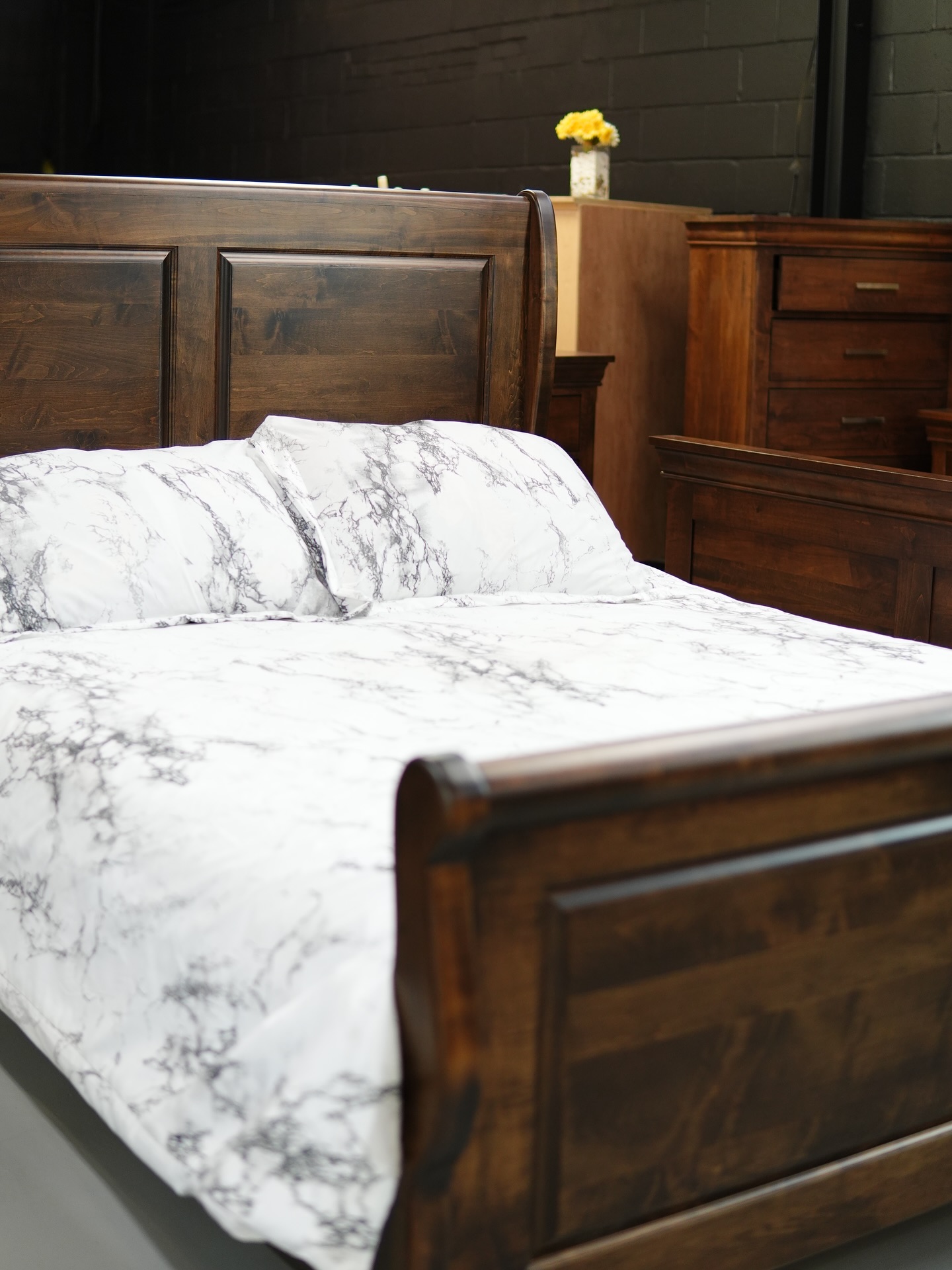 sleigh bed bedroom