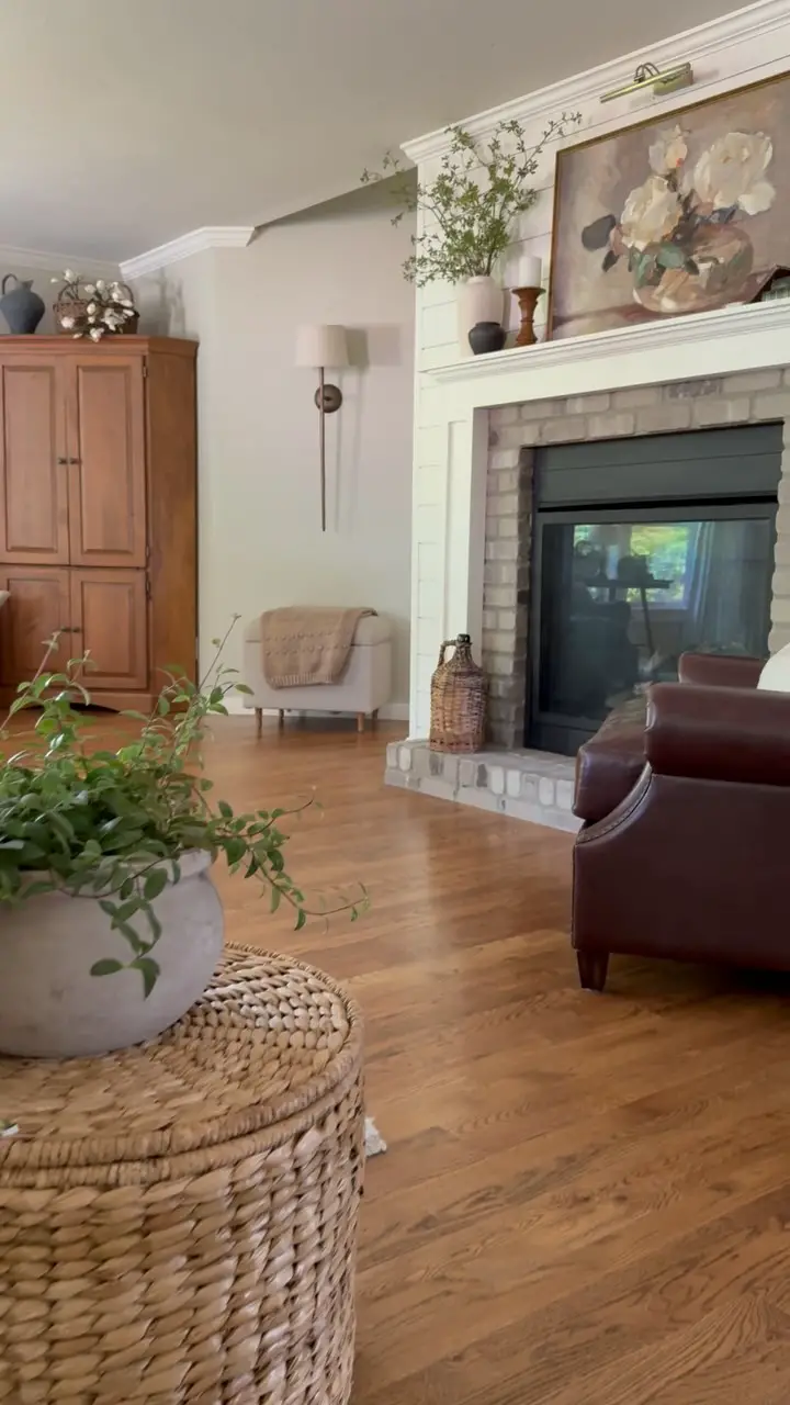 28 Farmhouse Living Room Ideas With Pictures For A Cozy, Charming Home 11 farmhouse living room