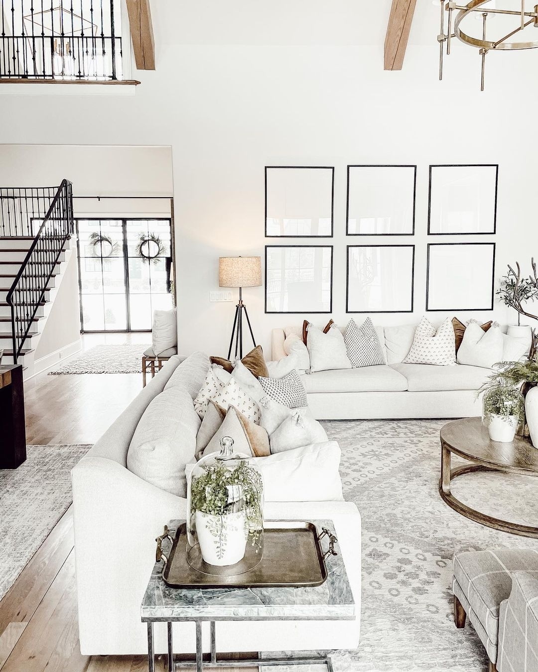 28 Farmhouse Living Room Ideas With Pictures For A Cozy, Charming Home 2 farmhouse living room