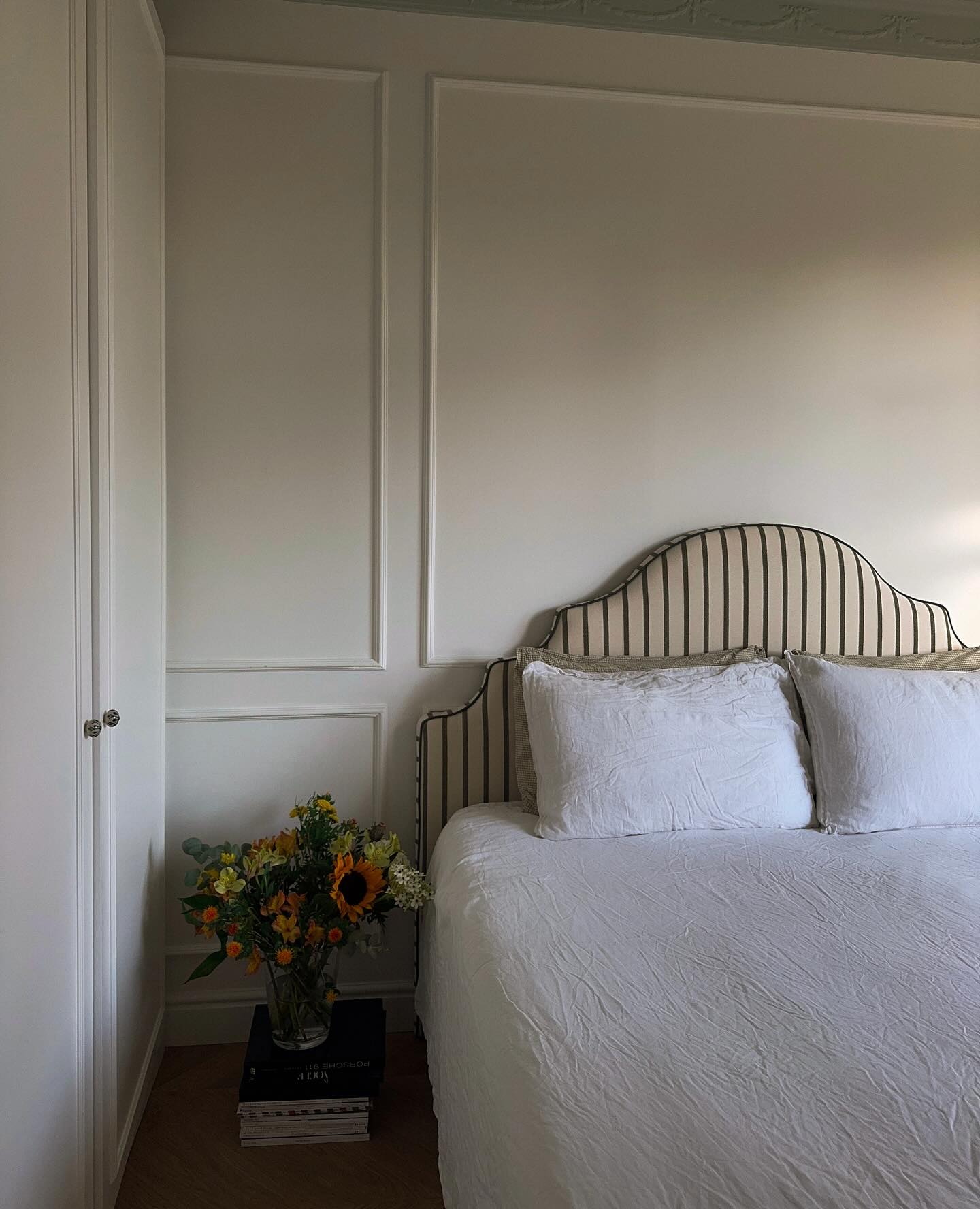 19 Bedroom With Crib Ideas: Cozy, Space-Saving Designs With 19 Gorgeous Images 8 bedroom with crib