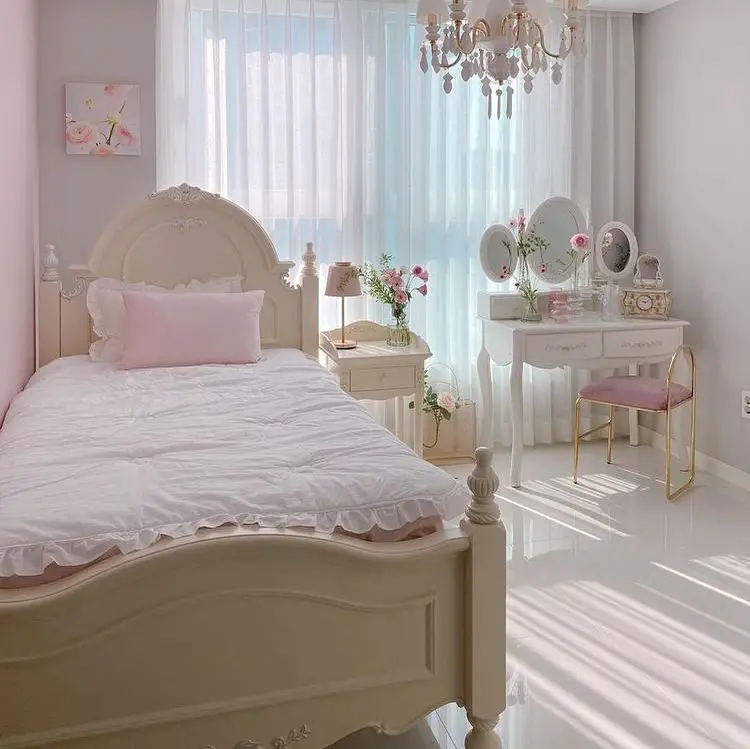 feminine bedroom decor