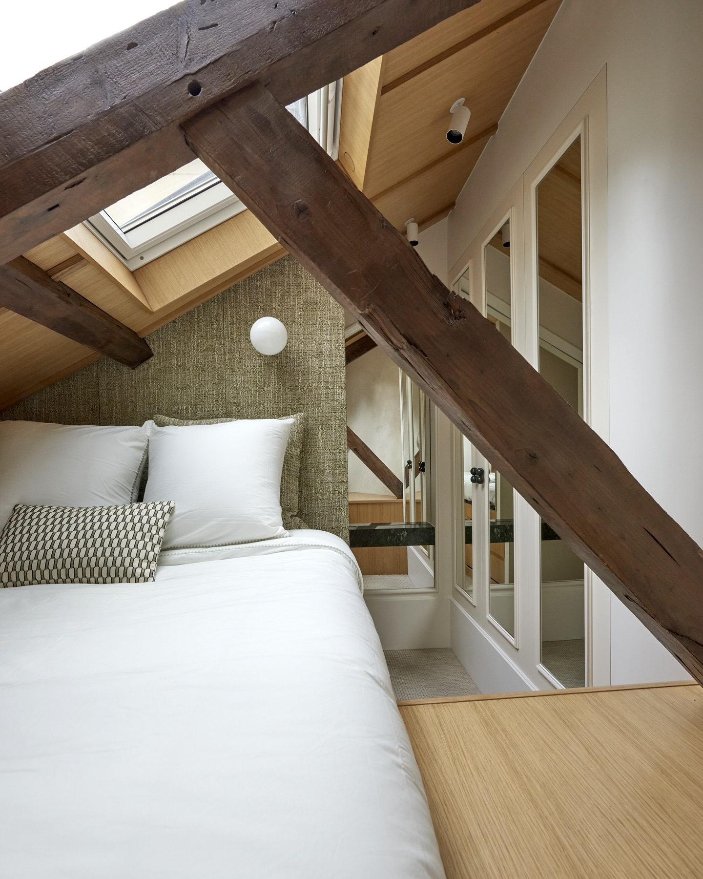 mezzanine bedroom design