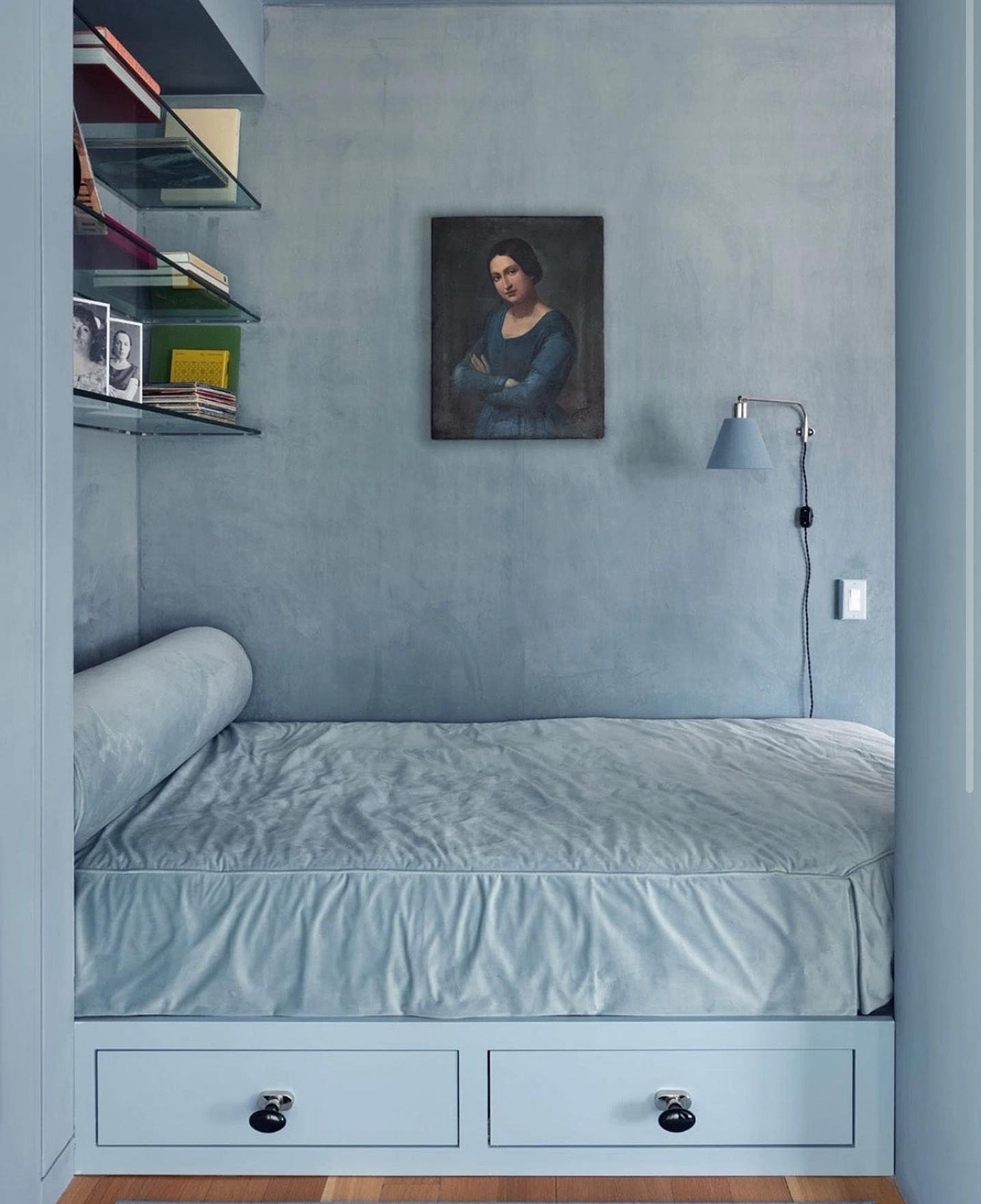 monochromatic blue bedroom