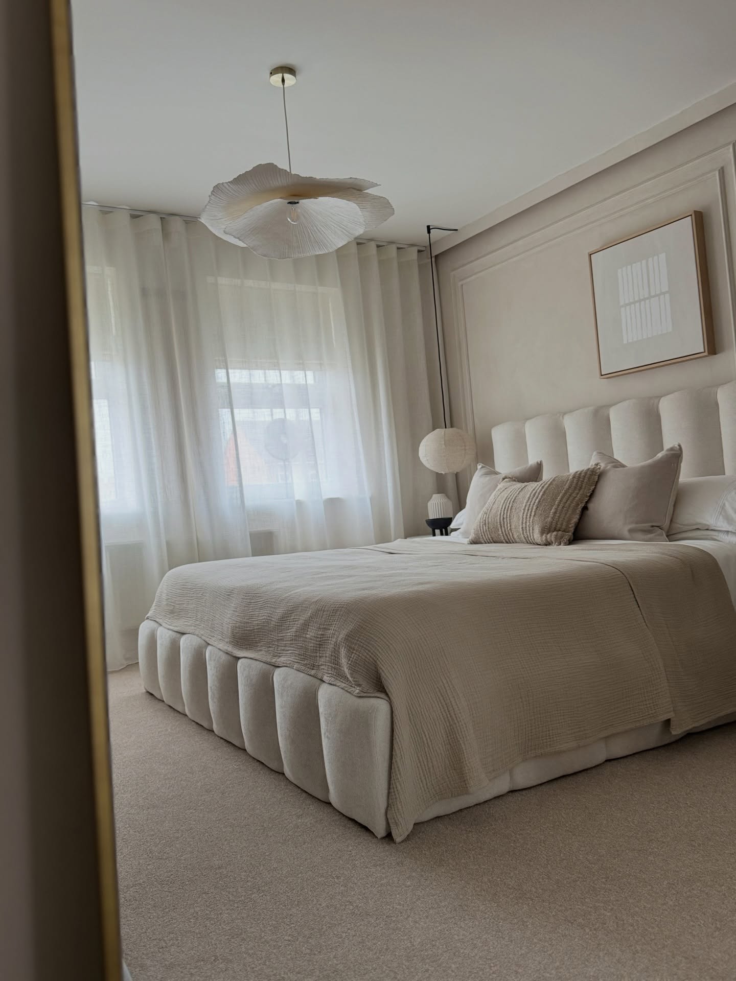 neutral bedroom colors