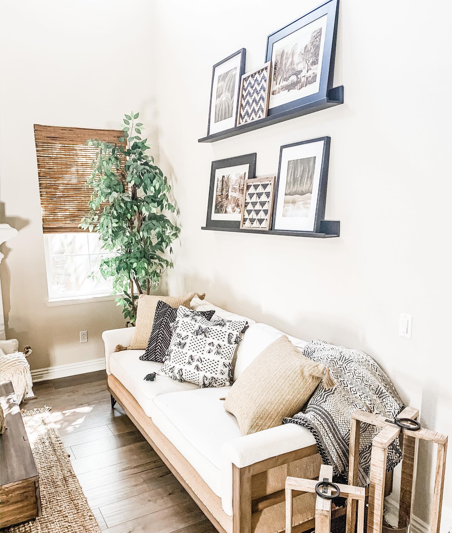 28 Cozy Rustic Living Room Ideas To Steal Now (With Stunning Photos) 23 rustic living room