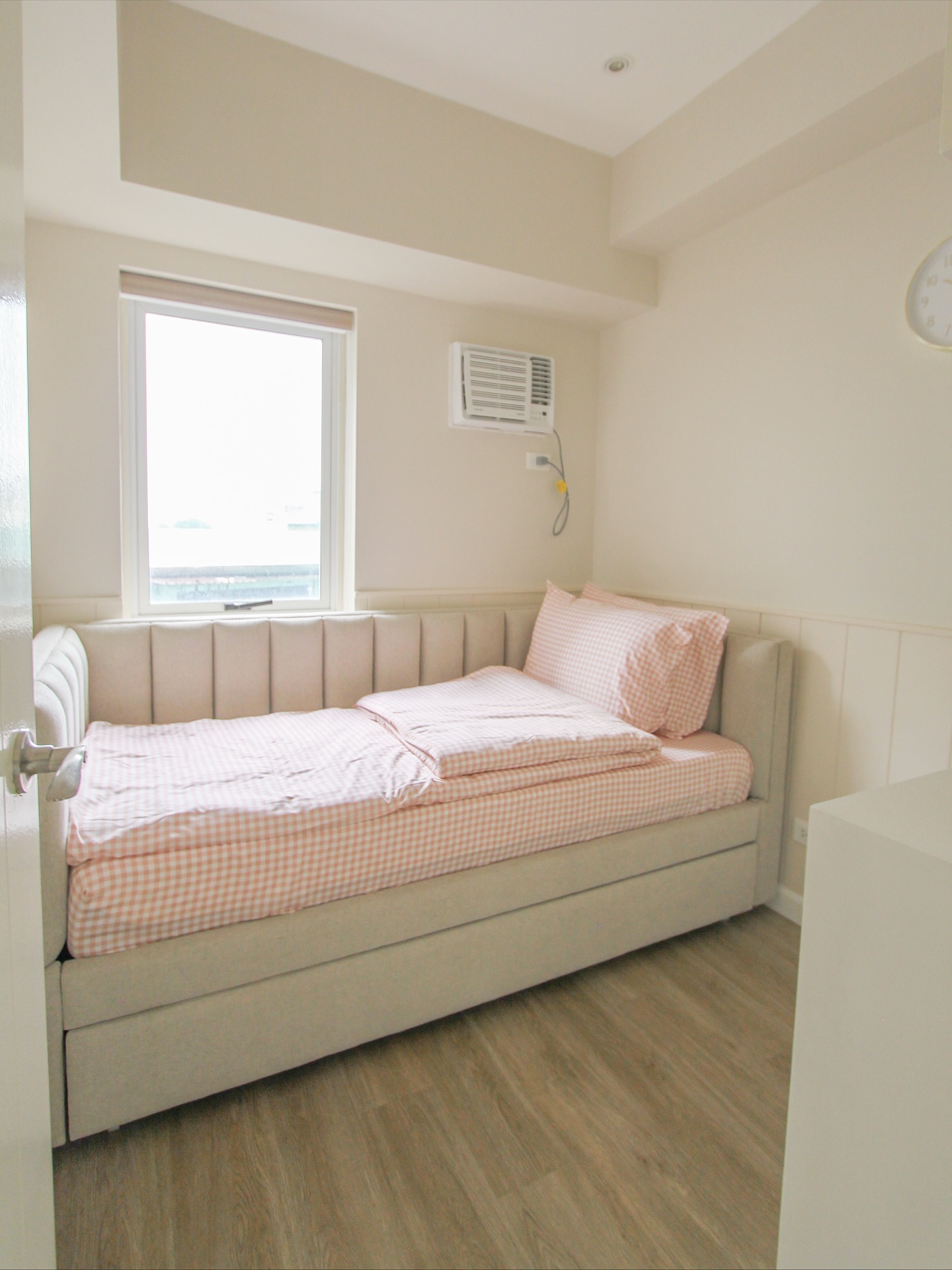 19 Bedroom With Crib Ideas: Cozy, Space-Saving Designs With 19 Gorgeous Images 14 bedroom with crib