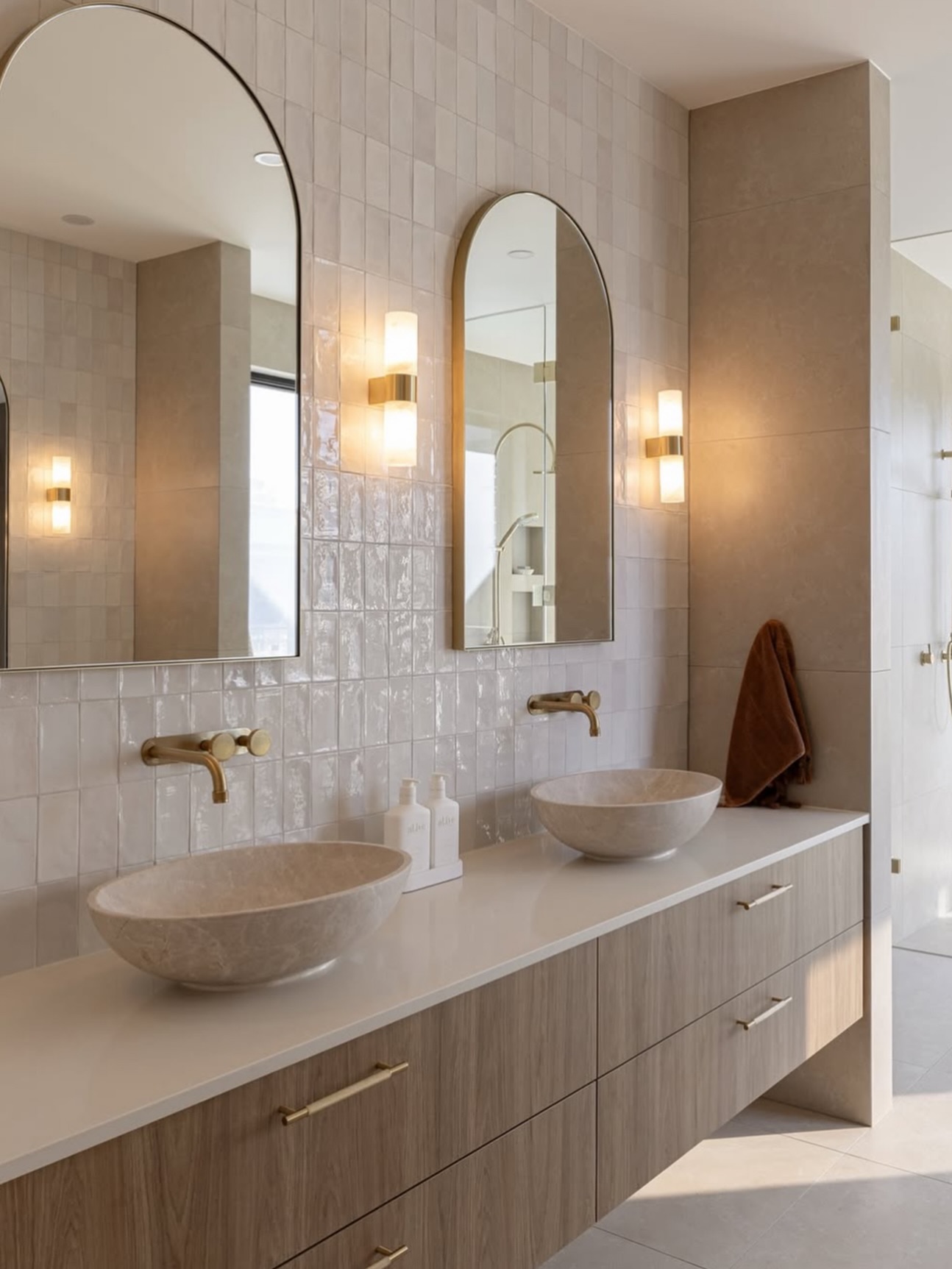 26 Stunning Open Plan Bedroom Bathroom Ideas For A Luxe, Seamless Space 3 open plan bedroom bathroom