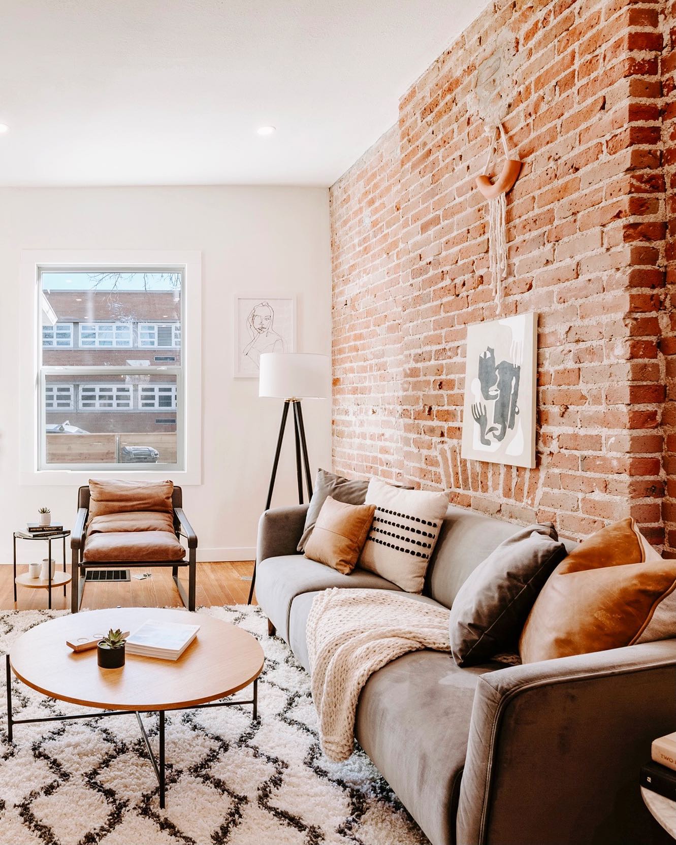 30 Exposed Brick Living Room Ideas: 30 Stunning Images To Inspire Your Next Makeover 4 exposed brick living room