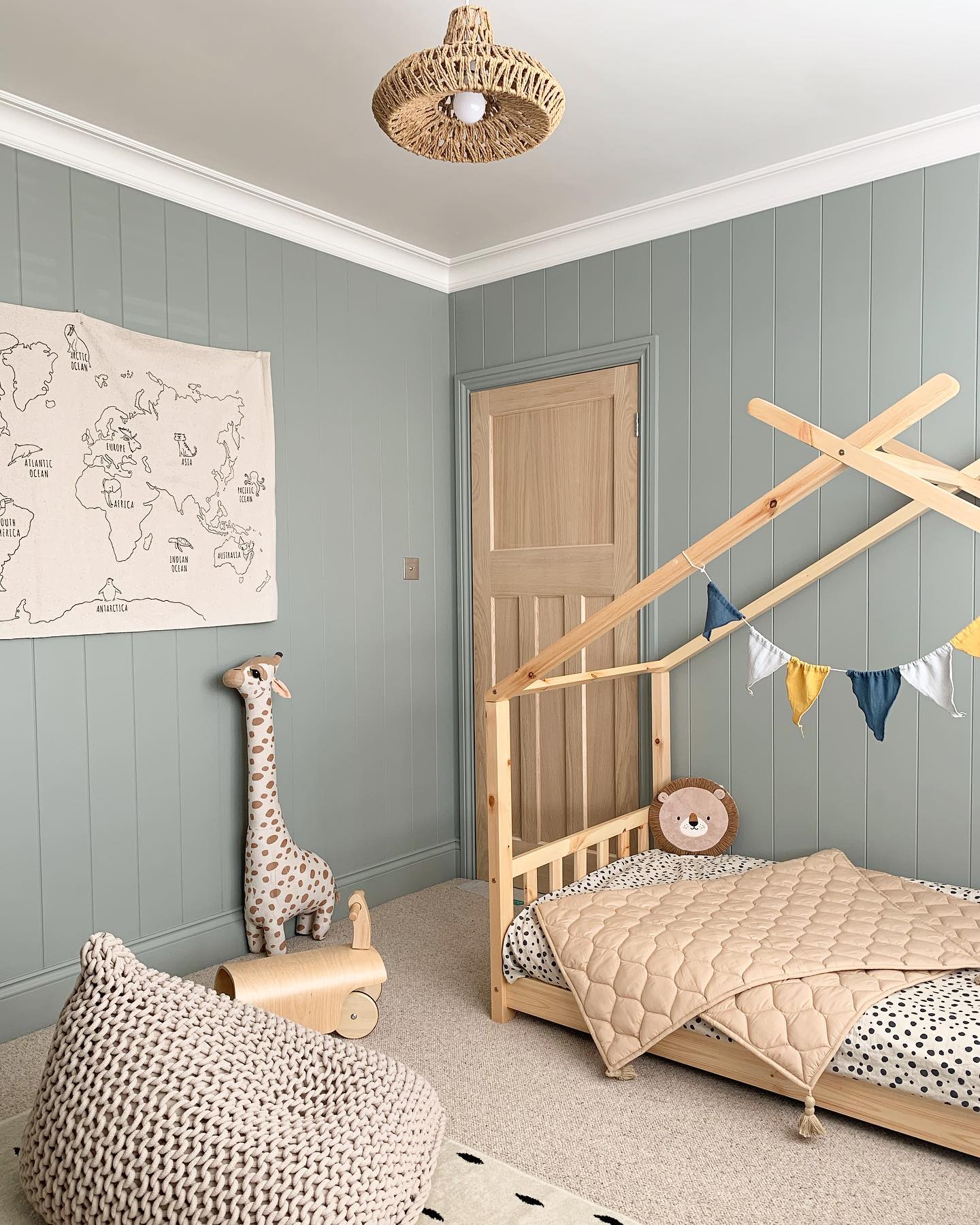 29 Adorable Toddler Bedroom Decor Ideas: Cute & Clever Styling Tips With 29 Inspiring Images 6 toddler bedroom decor