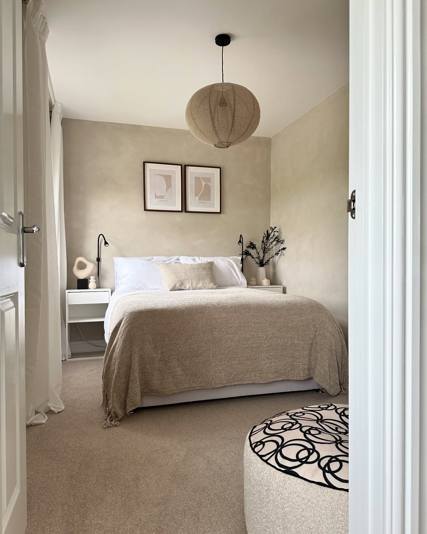 27 Japandi Bedroom Ideas: Calm, Cozy & Minimalist Decor Inspiration With 27 Stunning Images 5 japandi bedroom