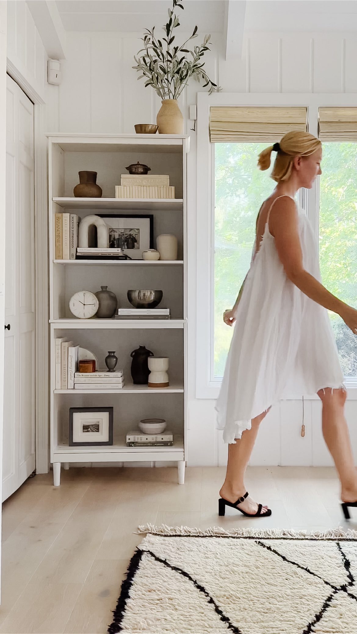 bookshelf styling living room