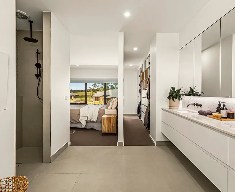 26 Genius Master Bedroom Layout Ideas To Copy Now (Master Bedroom Layout Inspiration For Every Style) 3 master bedroom layout